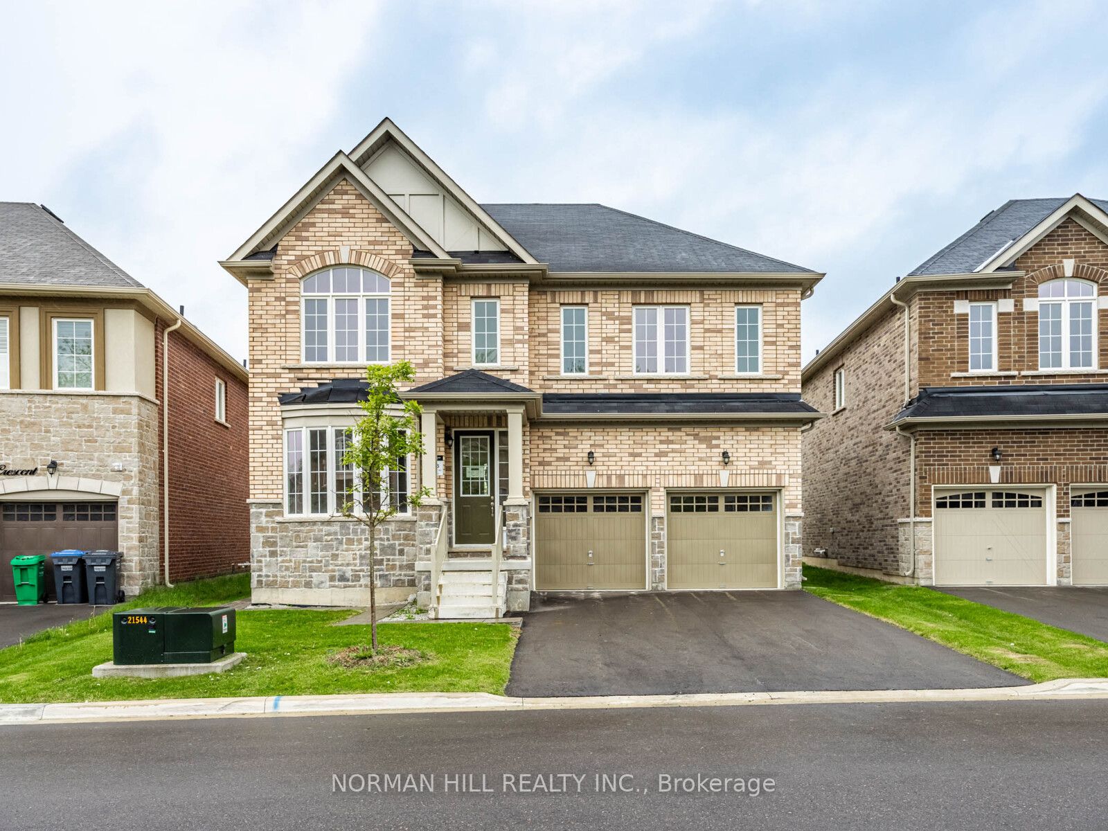 27 Unwind Crescent, Brampton, ON L6X 0B3