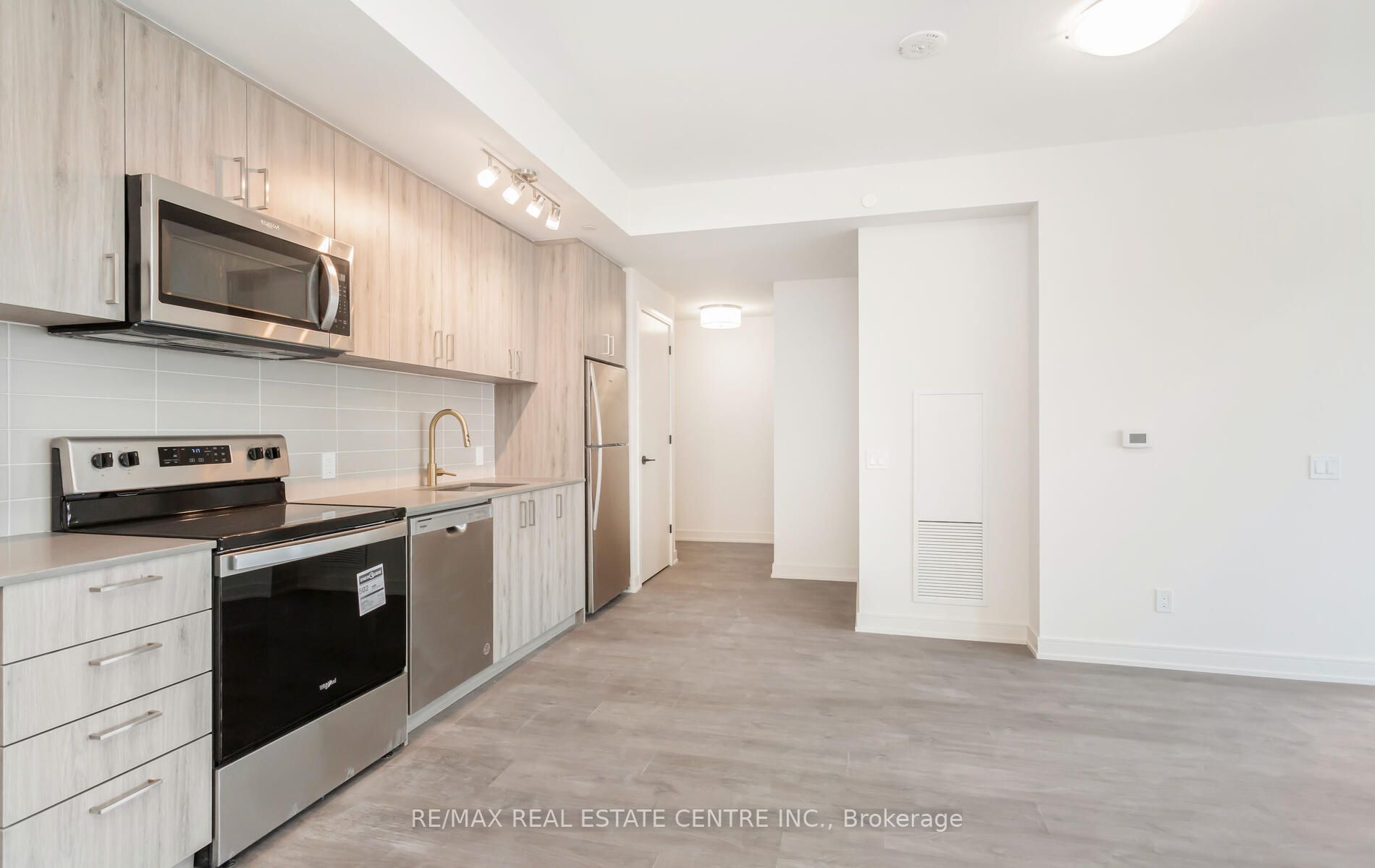 8010 Derry Road W 1307, Milton, ON L9T 3L3 photo 5