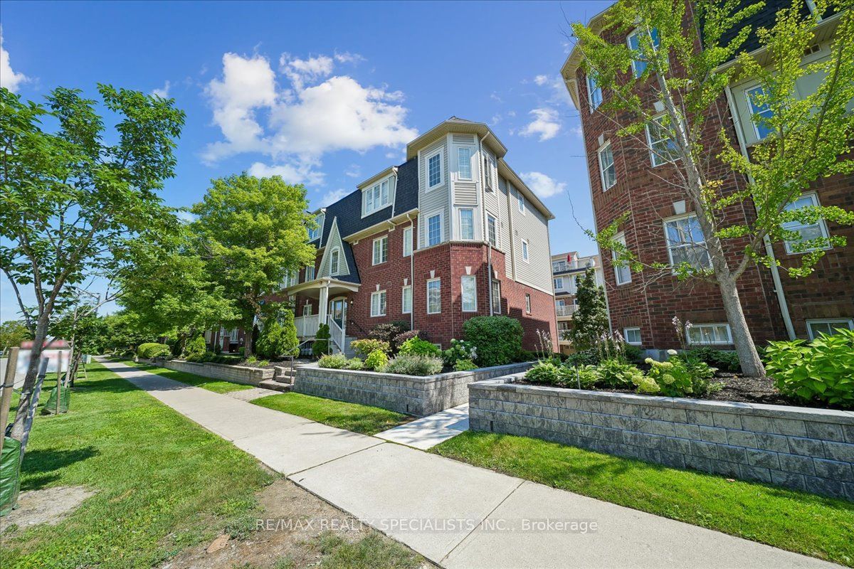 614 Shoreline Drive 5, Mississauga, ON L5B 0A8