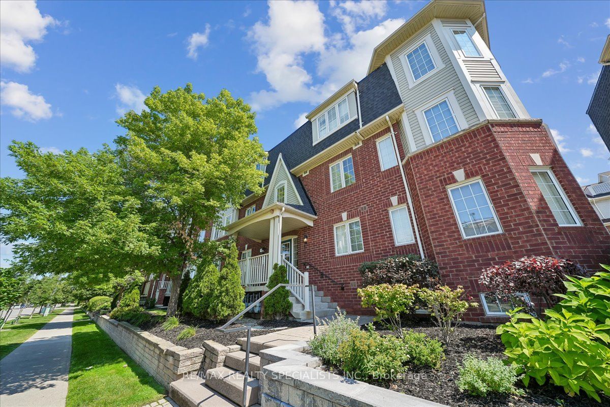 614 Shoreline Drive 5, Mississauga, ON L5B 0A8 photo 2