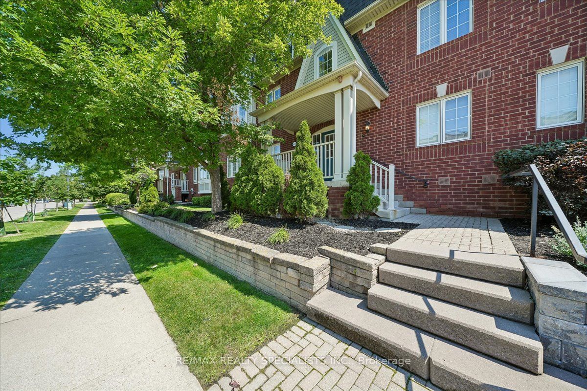 614 Shoreline Drive 5, Mississauga, ON L5B 0A8 photo 3