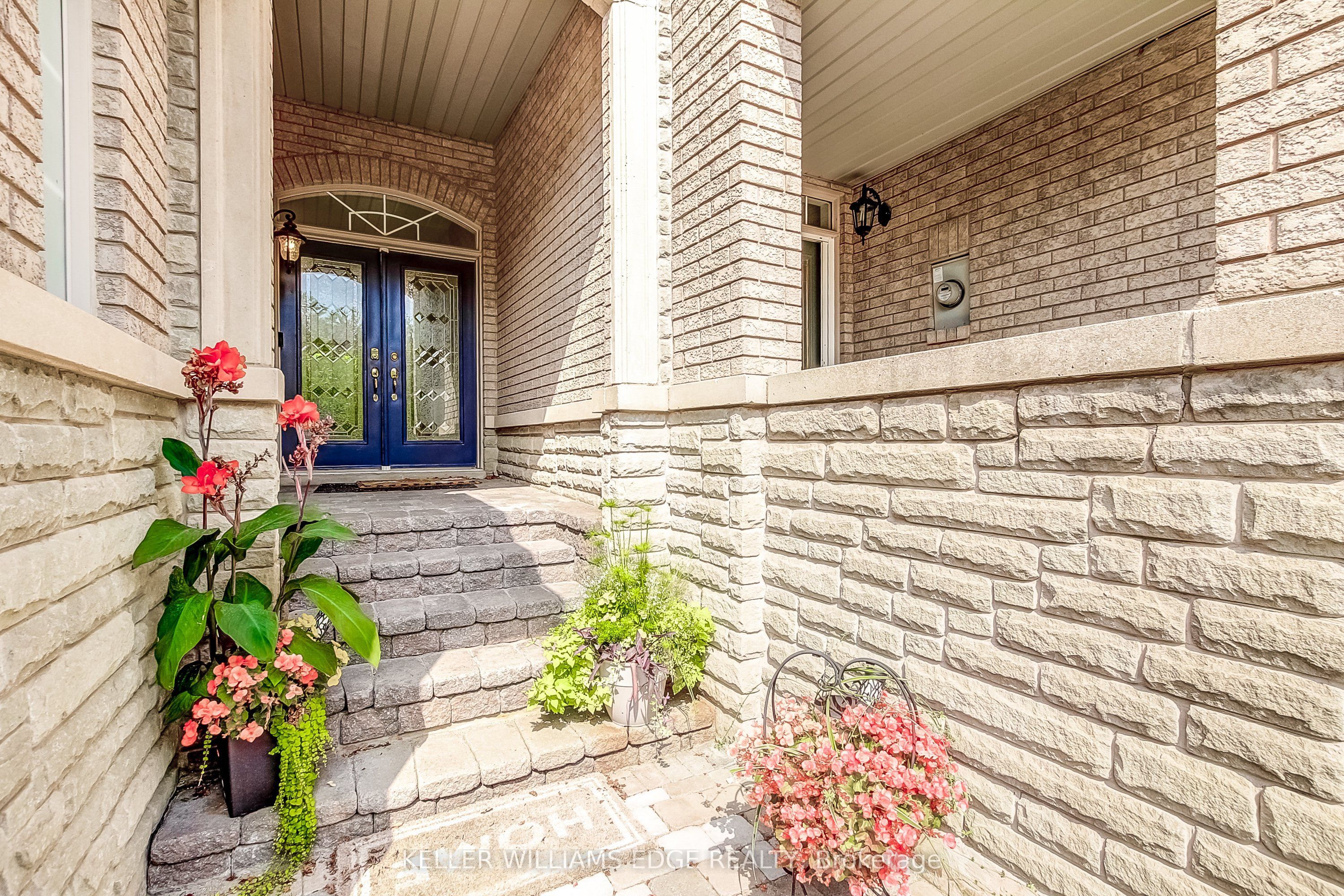 2307 Woodfield Road, Oakville, ON L6H 6Y7 photo 2