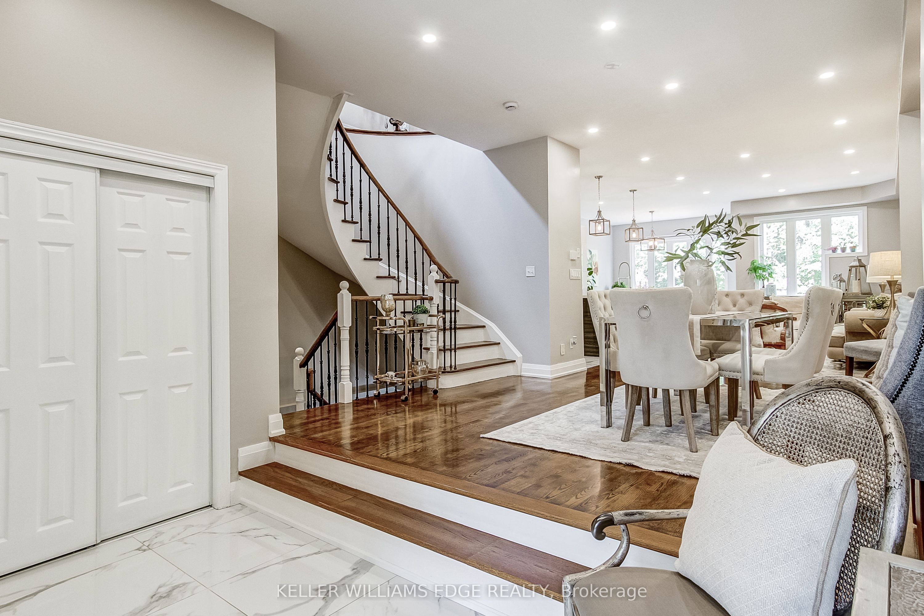 2307 Woodfield Road, Oakville, ON L6H 6Y7 photo 4