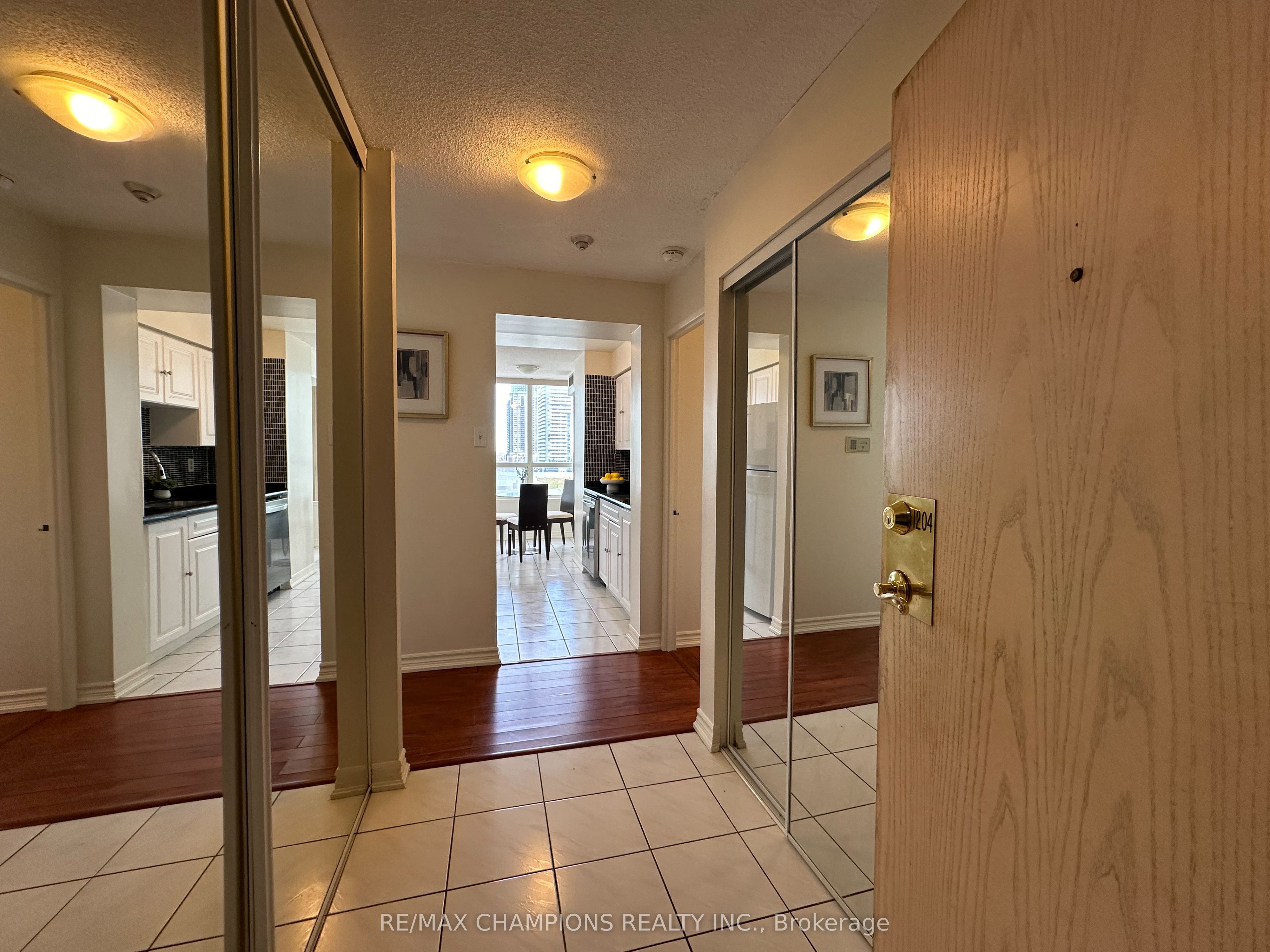 400 Webb Drive 1204, Mississauga, ON L5B 3Z7 photo 5