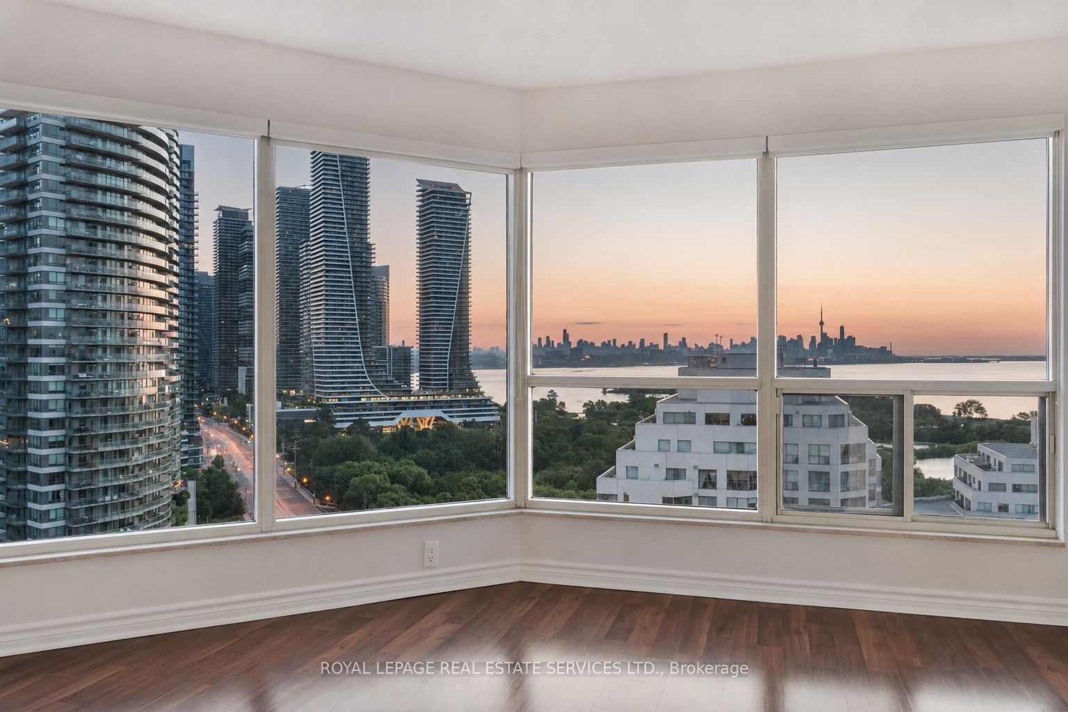 2269 Lake Shore Boulevard W 2105, Toronto, ON M8V 3X6 photo 3