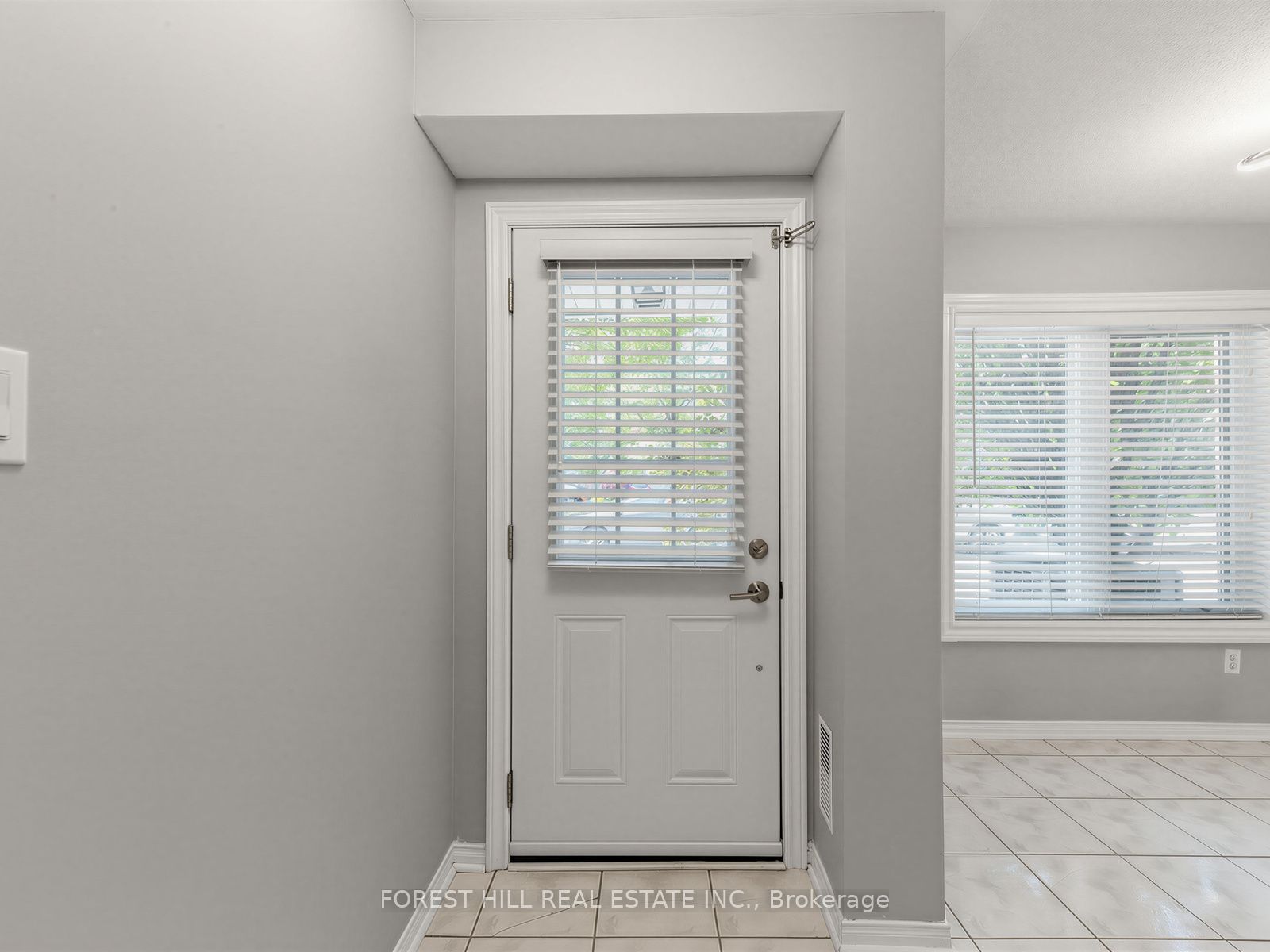 37 Birdstone Crescent, Toronto, ON M6N 5H5 photo 5