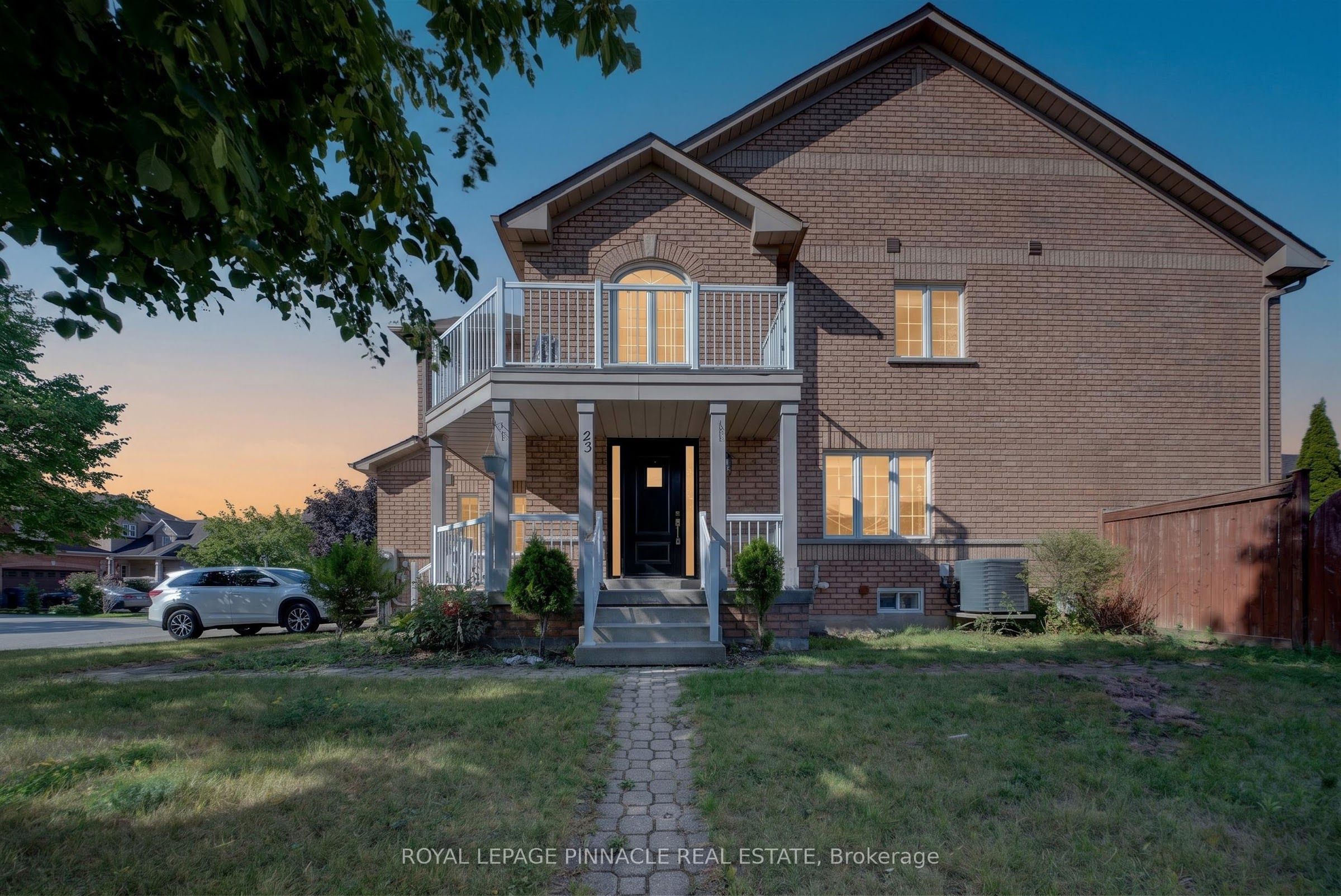 23 Prince Crescent, Brampton, ON L7A 2C9 photo 4