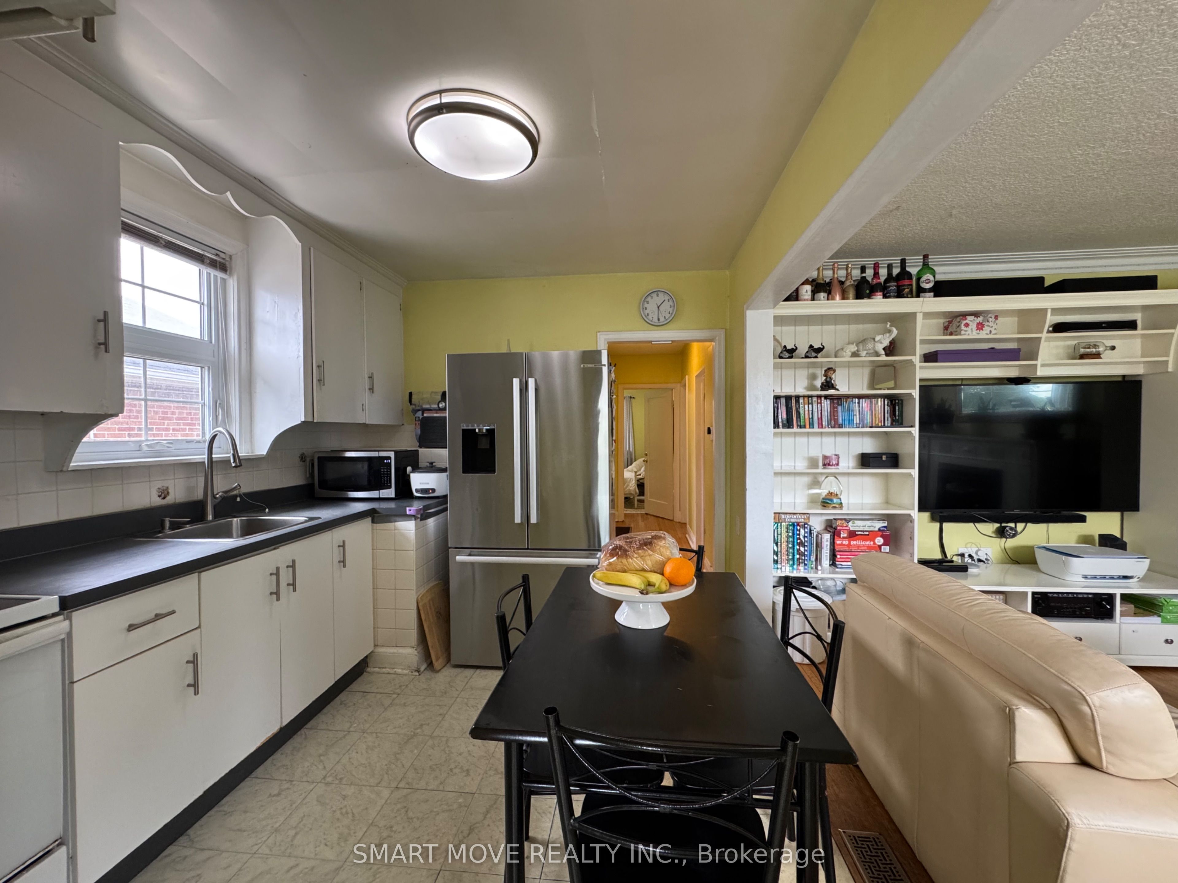 66 Beechborough Avenue, Toronto, ON M6M 1Z5 photo 3