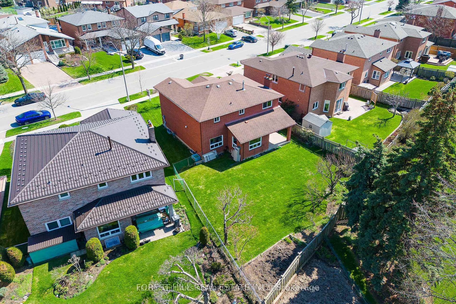 4129 Molly Avenue, Mississauga, ON L4Z 1E3 photo 2