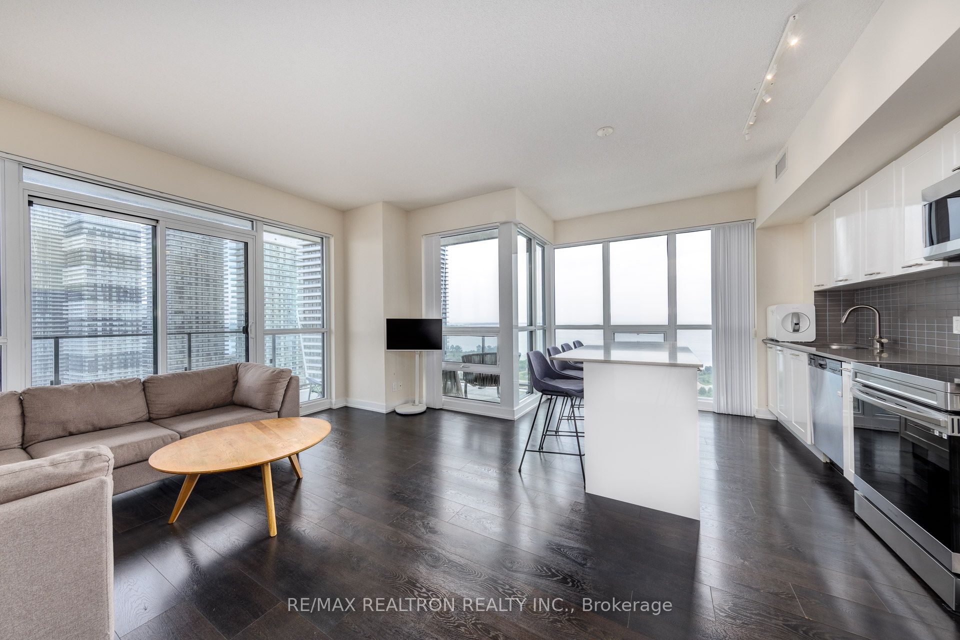 2200 Lake Shore Boulevard W 3509, Toronto, ON M8V 1A4 photo 2