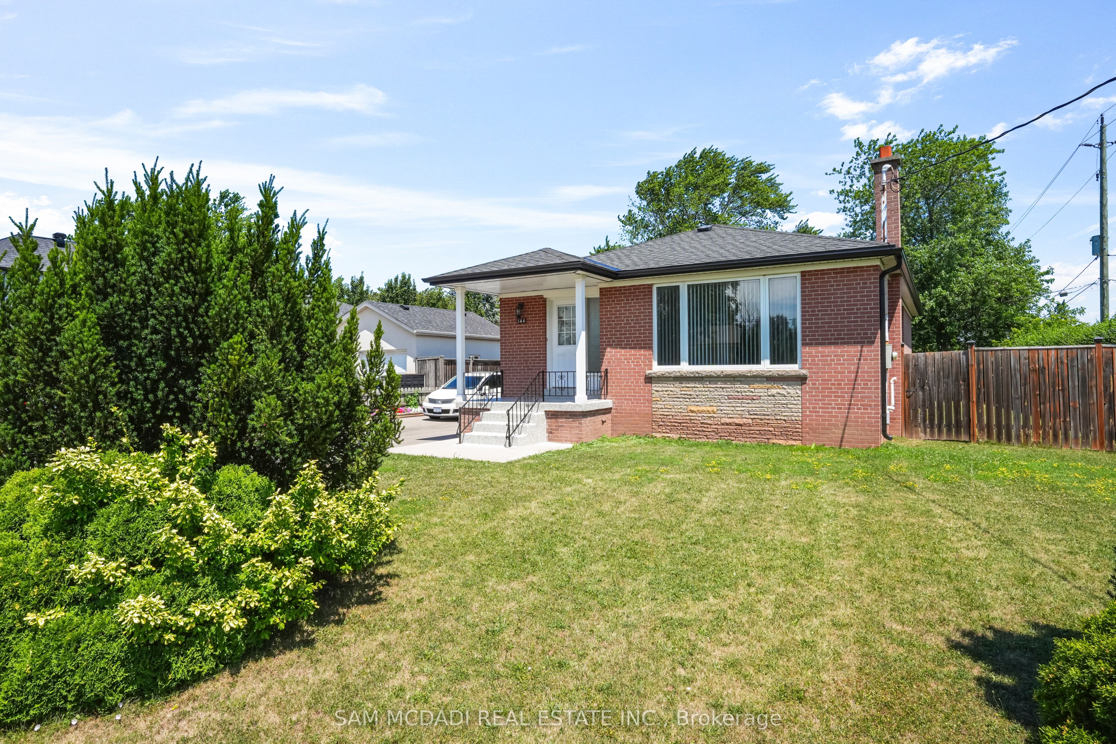 544 Sandmere Place Upper, Oakville, ON L6L 4G4 photo 4