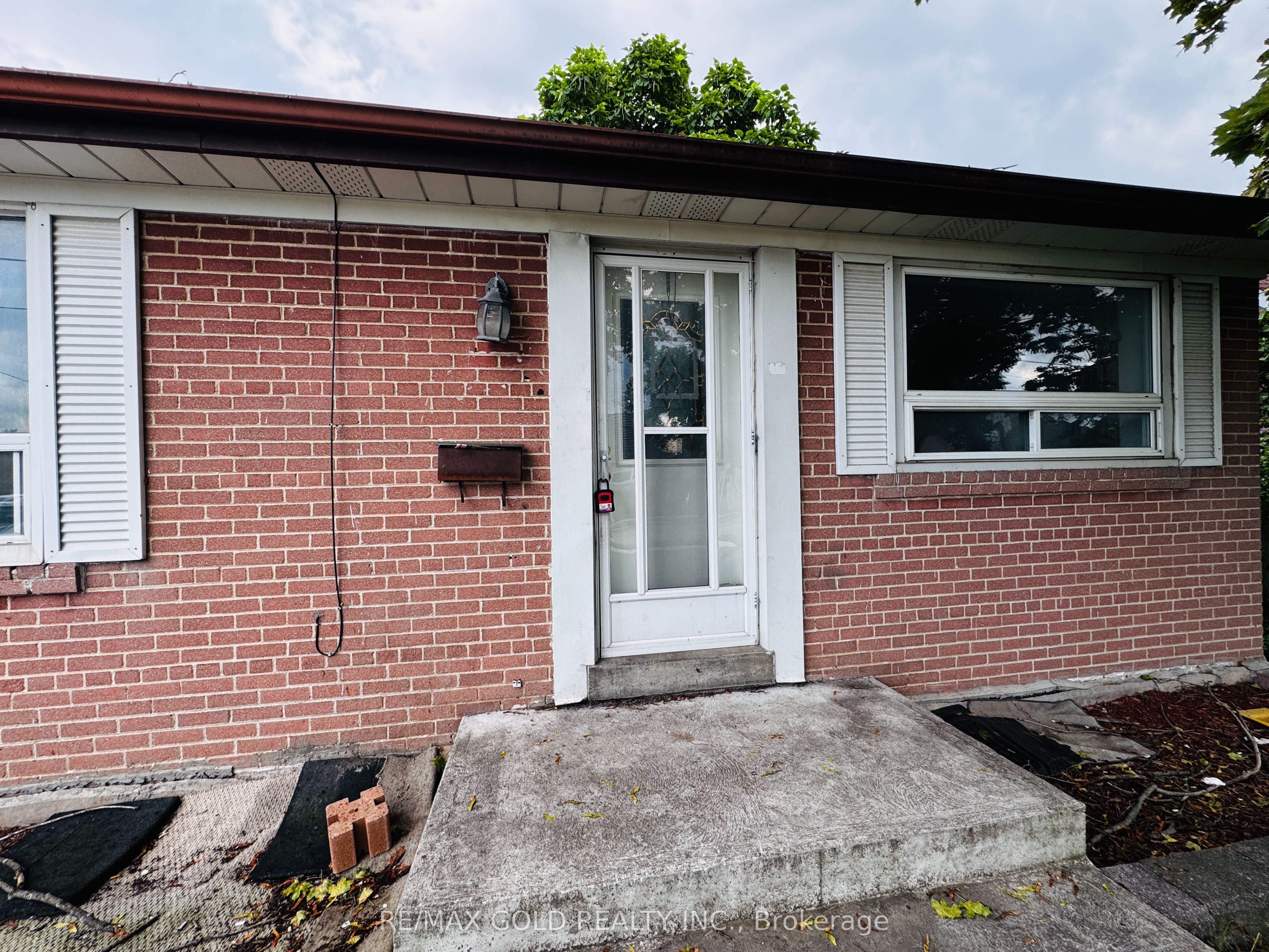 3352 Etude Drive, Mississauga, ON L4T 1T3 photo 4