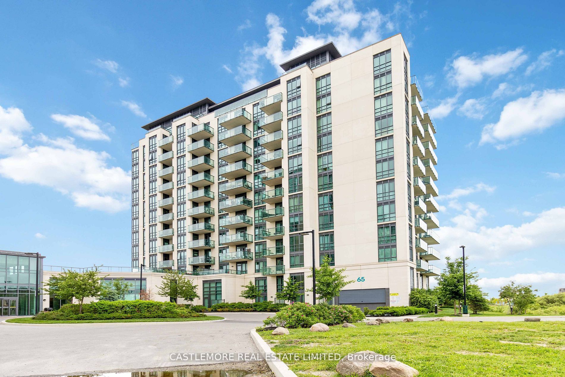 65 Yorkand Boulevard 502, Brampton, ON L6P 4M5 photo 2