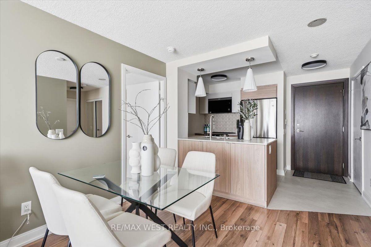 25 Viking Lane 250, Toronto, ON M9B 0A1 photo 5