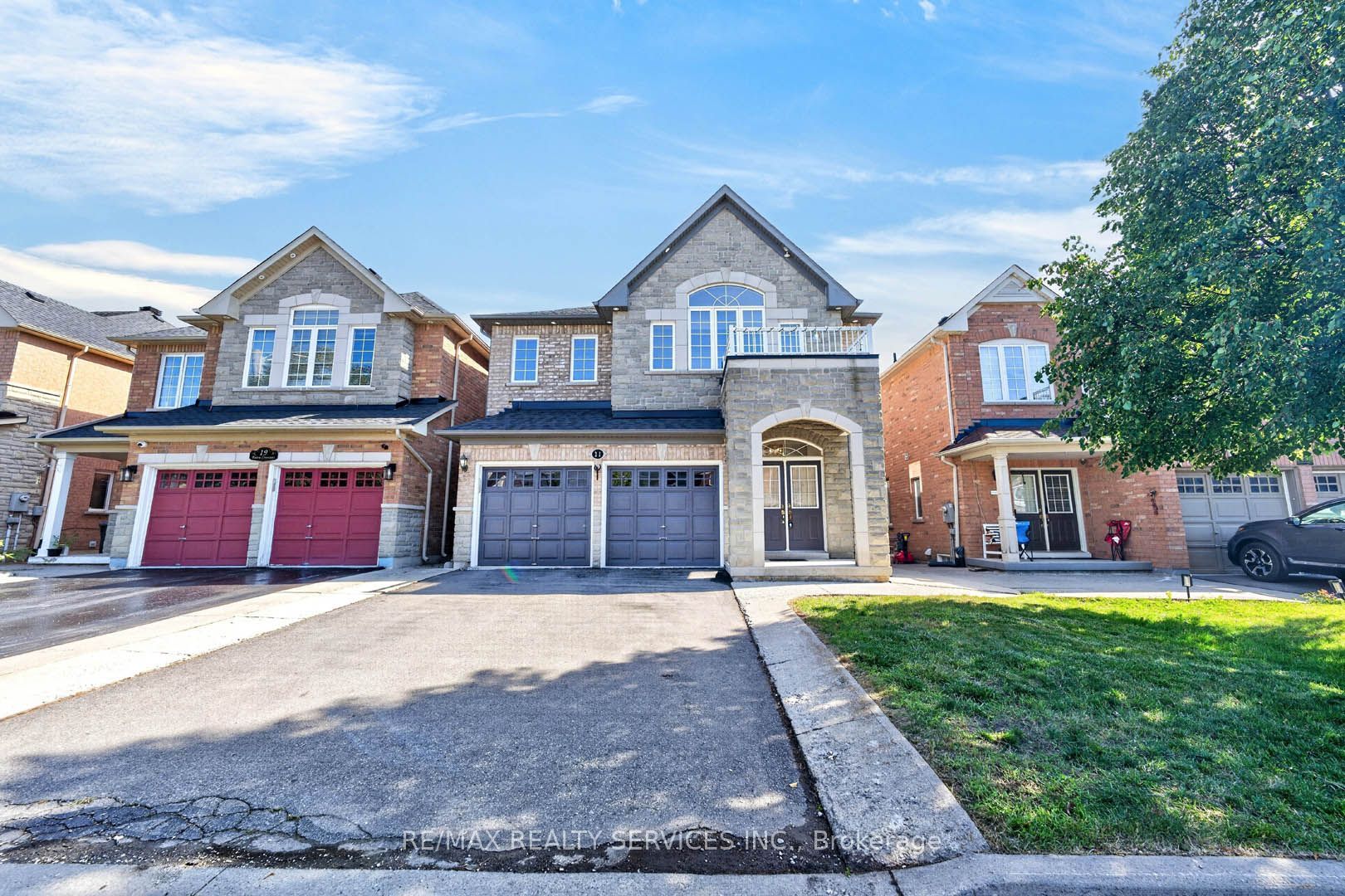 21 Tatra Crescent, Brampton, ON L6Y 0K6 photo 4