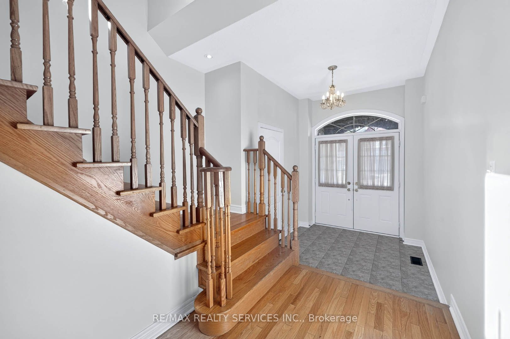 21 Tatra Crescent, Brampton, ON L6Y 0K6 photo 5