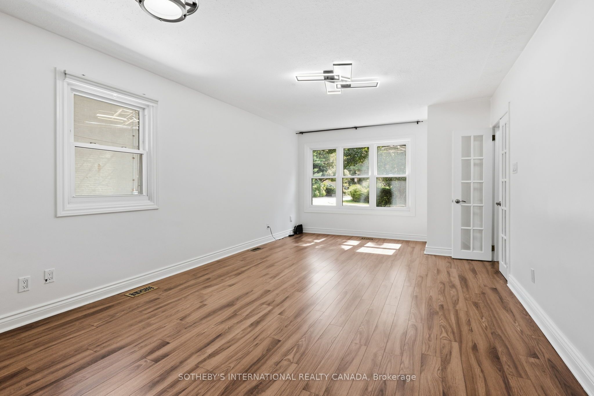 26 Magwood Court, Toronto, ON M6S 2M5 photo 4