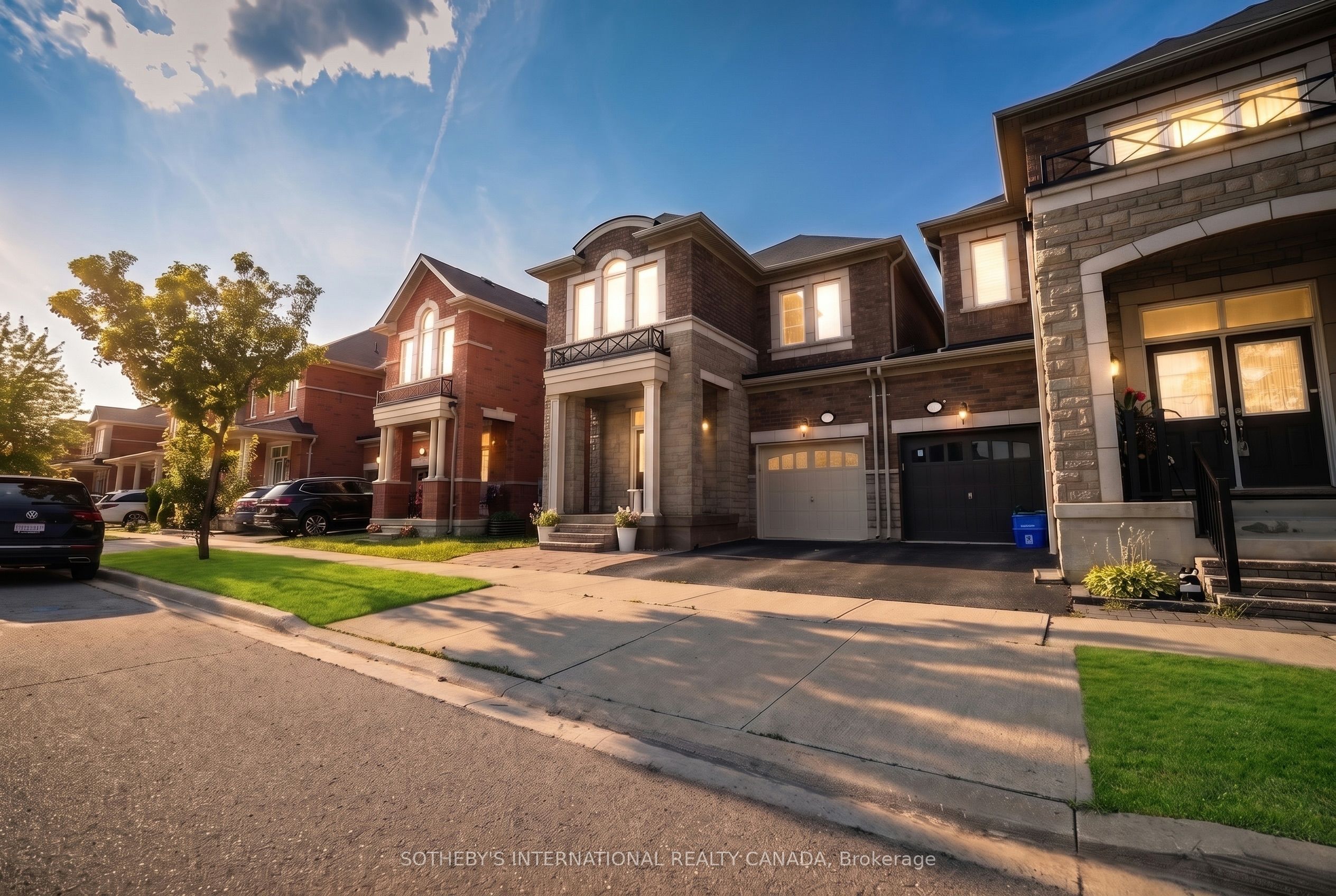 271 Sarah Cline Drive, Oakville, ON L6M 0V4