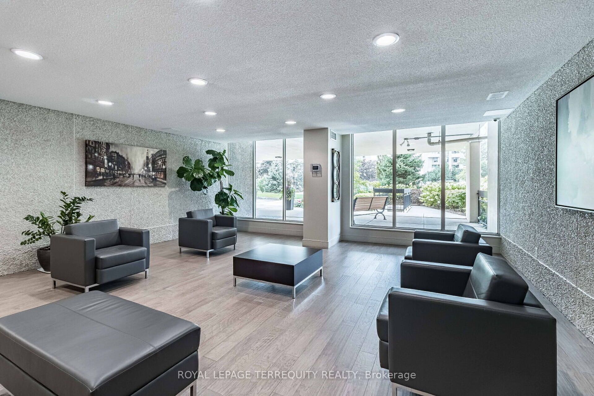 299 Mill Road 210, Toronto, ON M9C 4V9 photo 3