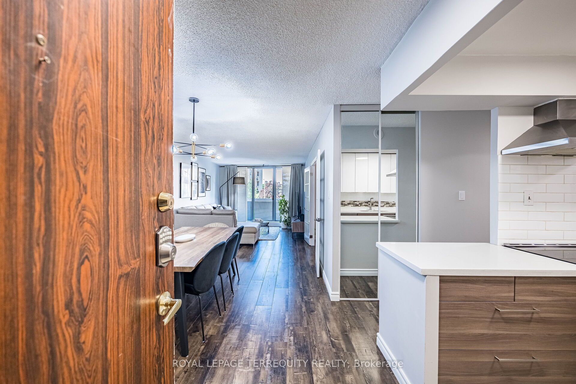 299 Mill Road 210, Toronto, ON M9C 4V9 photo 5