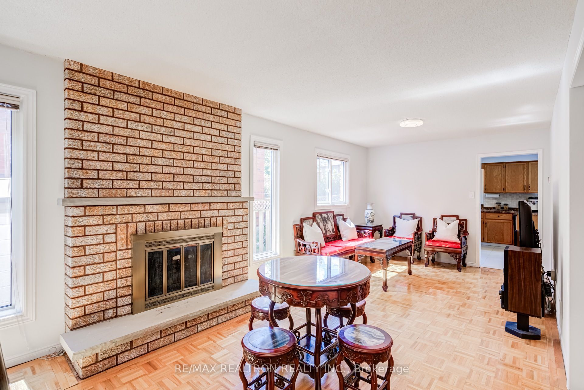 4379 Radisson Crescent, Mississauga, ON L5M 4C4 photo 4