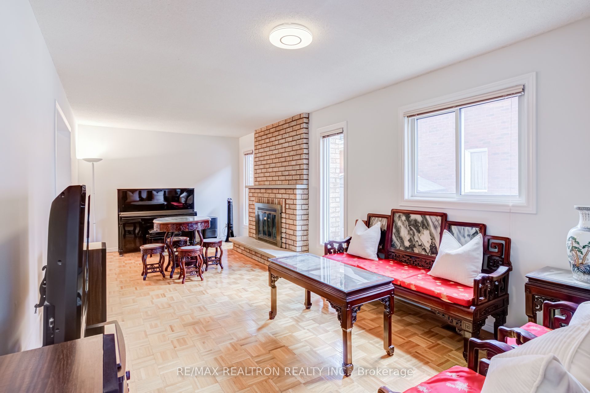 4379 Radisson Crescent, Mississauga, ON L5M 4C4 photo 5
