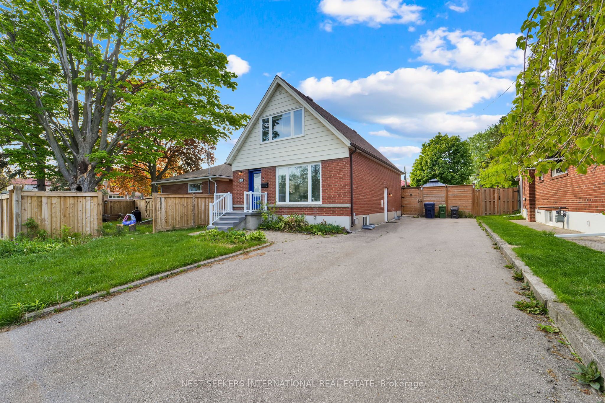 42 Fordwich Crescent, Toronto, ON M9W 2T4 photo 3