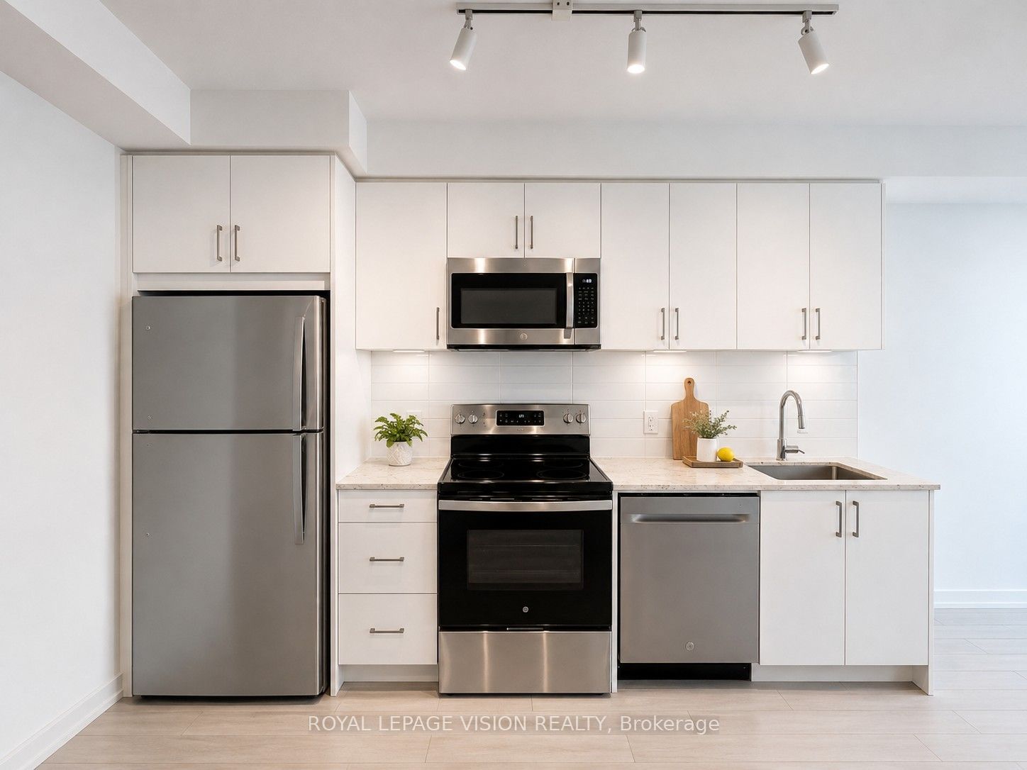 4010 Eglinton Avenue W 907, Toronto, ON M9A 0G5 photo 4