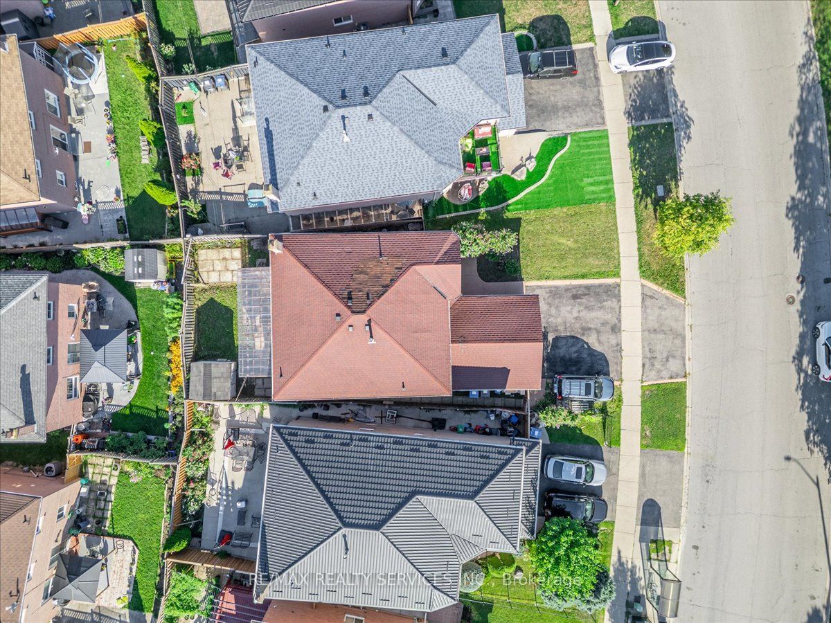162 Major William Sharpe Drive, Brampton, ON L6X 4C3 photo 3