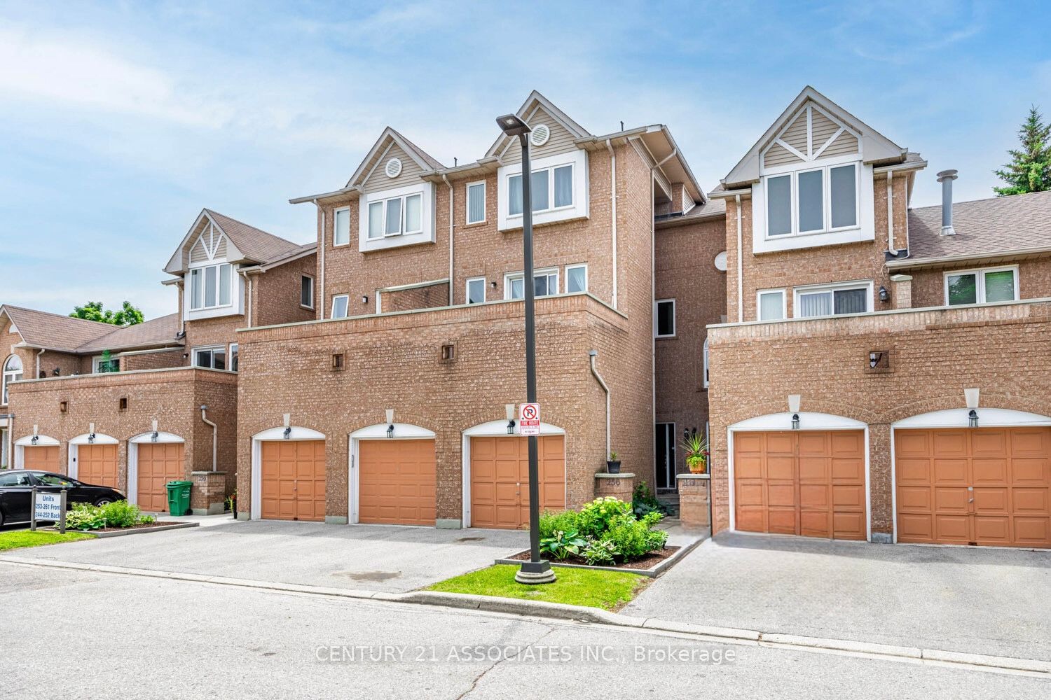 60 Barondale Drive 256, Mississauga, ON L4Z 3N8 photo 2