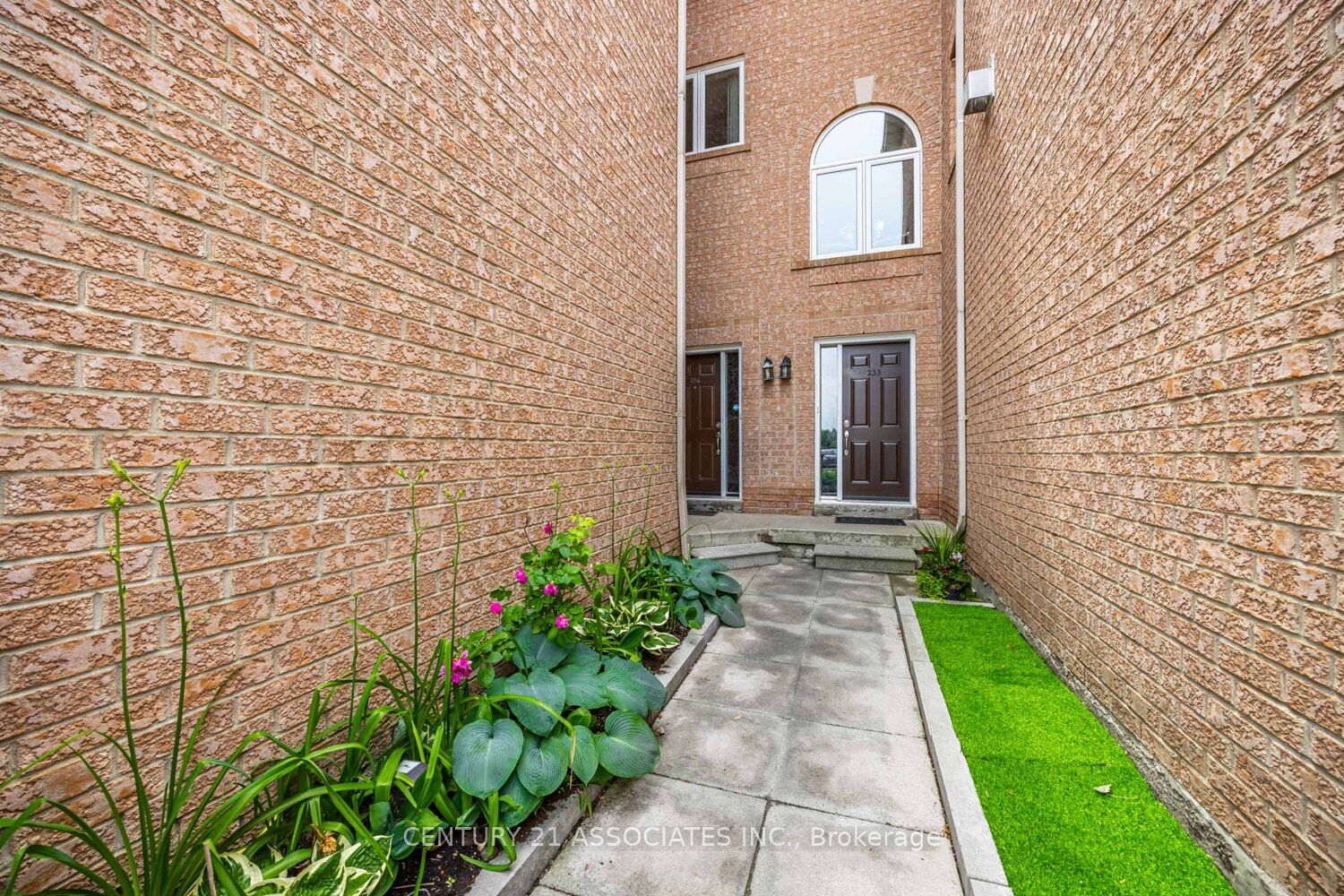 60 Barondale Drive 256, Mississauga, ON L4Z 3N8 photo 4