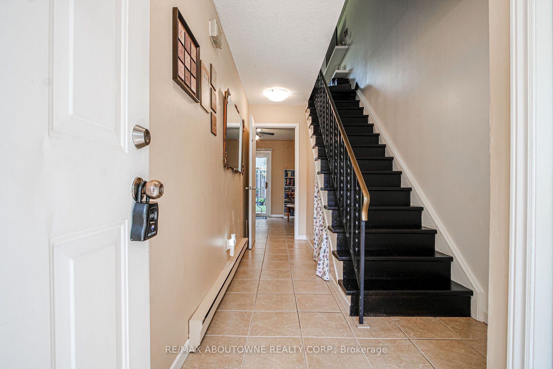 2440 Bromsgrove Road 50, Mississauga, ON L5J 4J7 photo 2