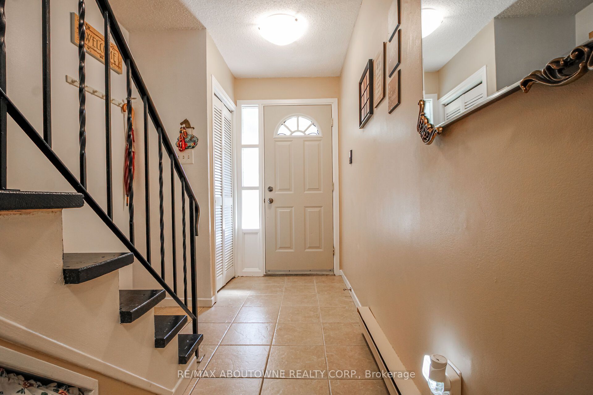 2440 Bromsgrove Road 50, Mississauga, ON L5J 4J7 photo 3