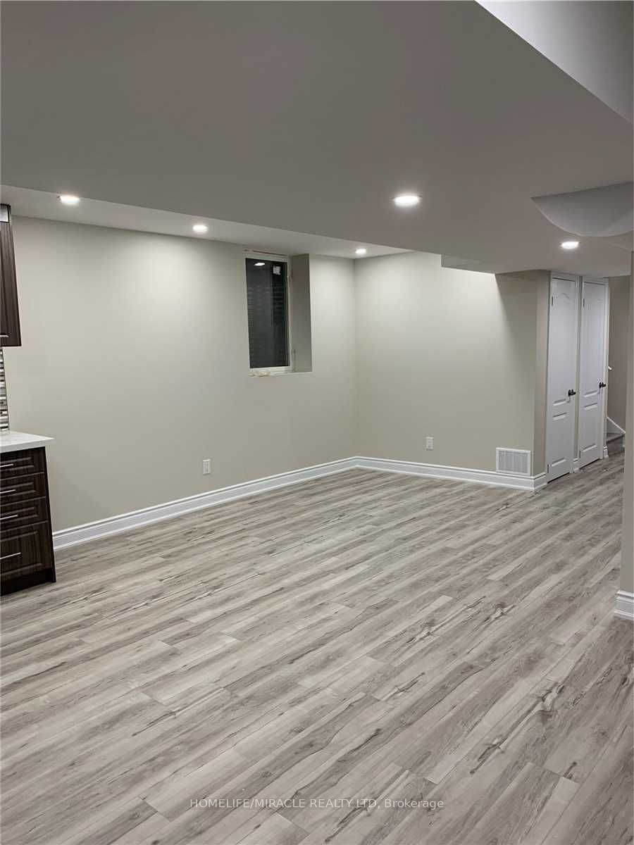 210 Bellchase Trail, Brampton, ON L6P 3V2 photo 3