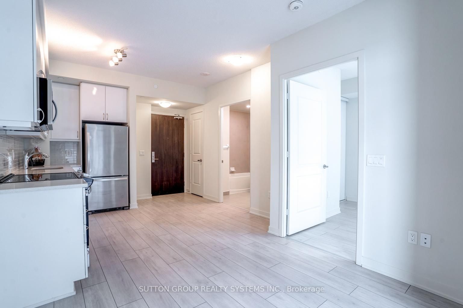 38 Annie Craig Drive 609, Toronto, ON M8V 0G9 photo 2