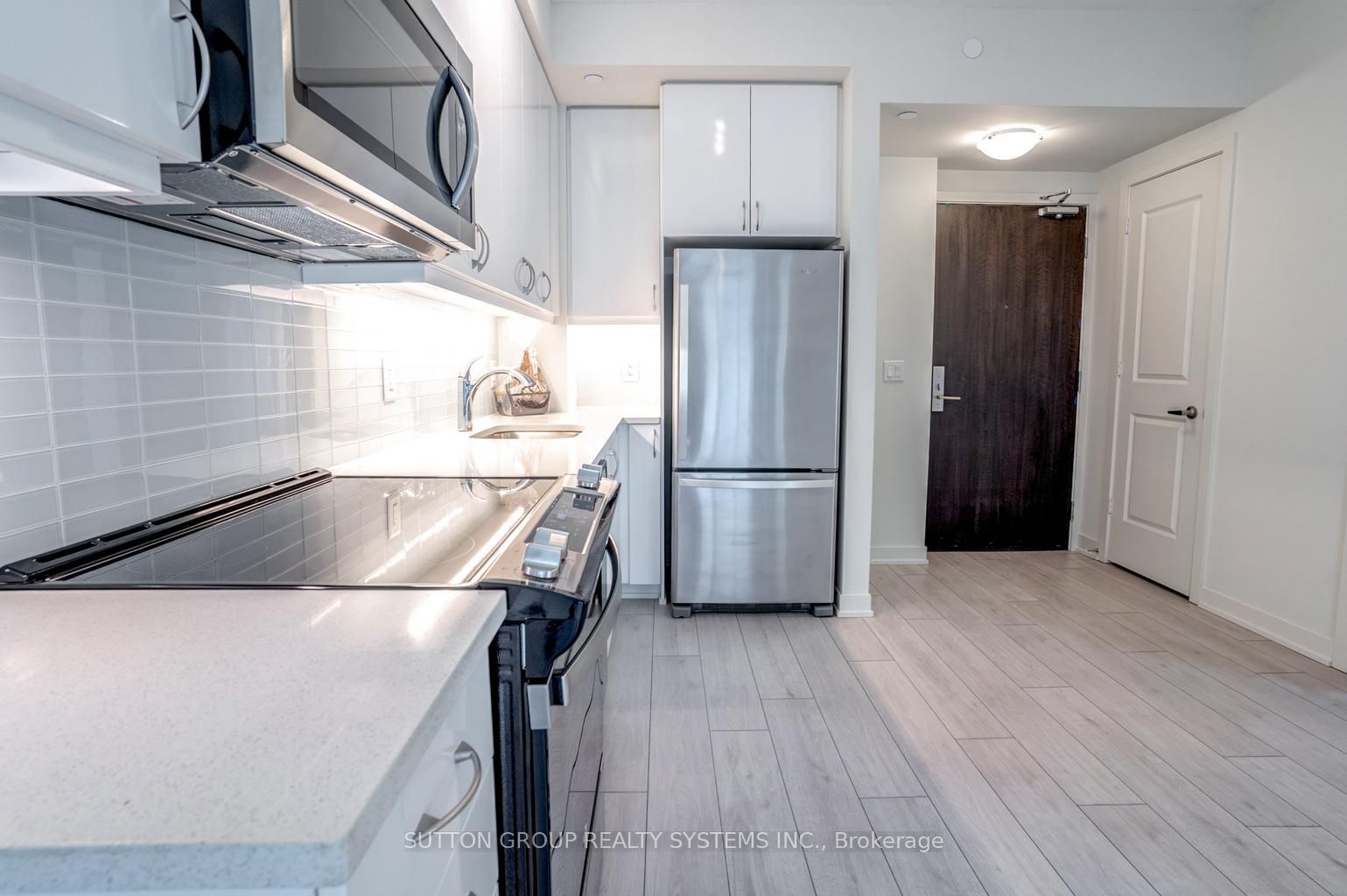 38 Annie Craig Drive 609, Toronto, ON M8V 0G9 photo 4