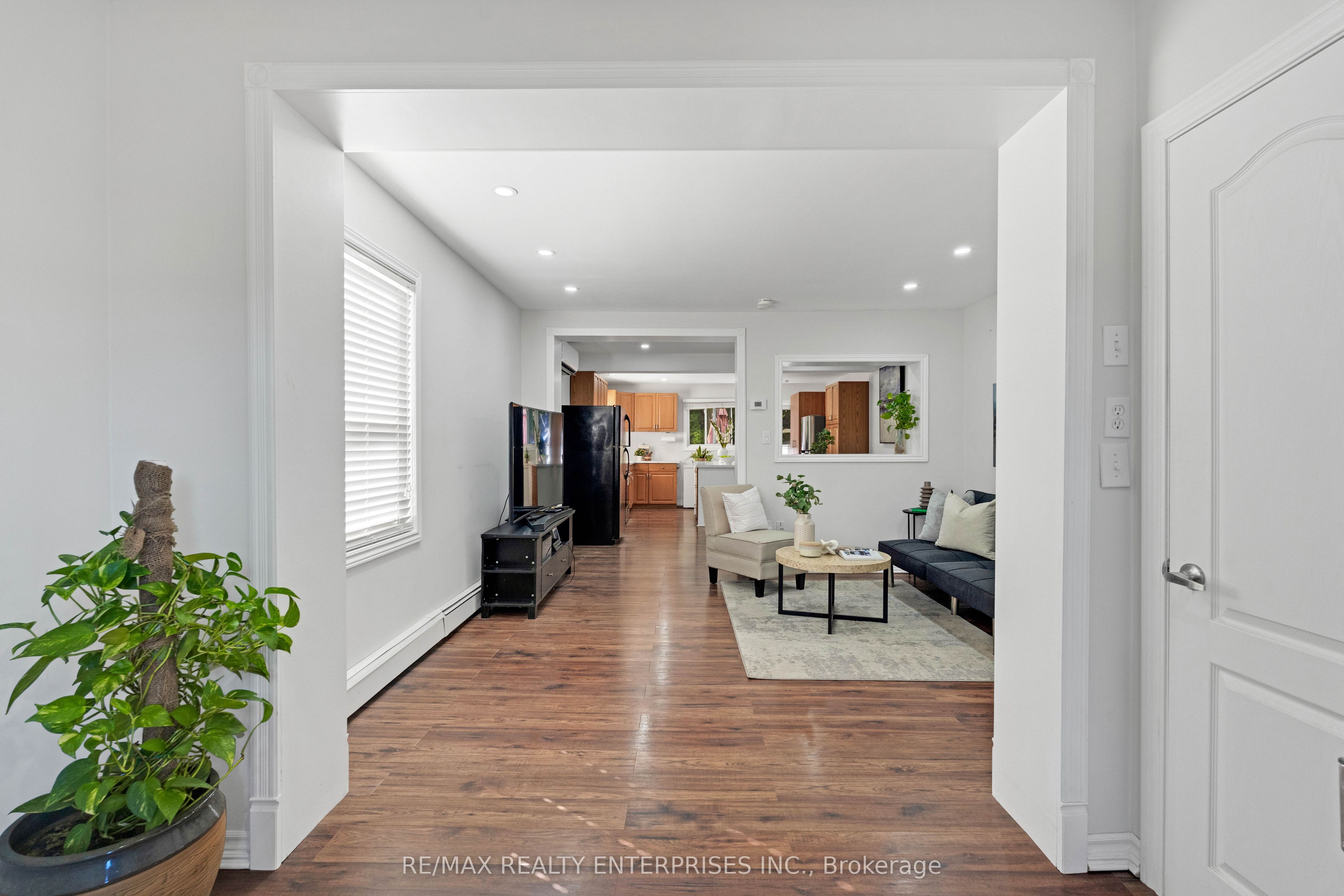 161 Angelene Street, Mississauga, ON L5G 1X1 photo 4