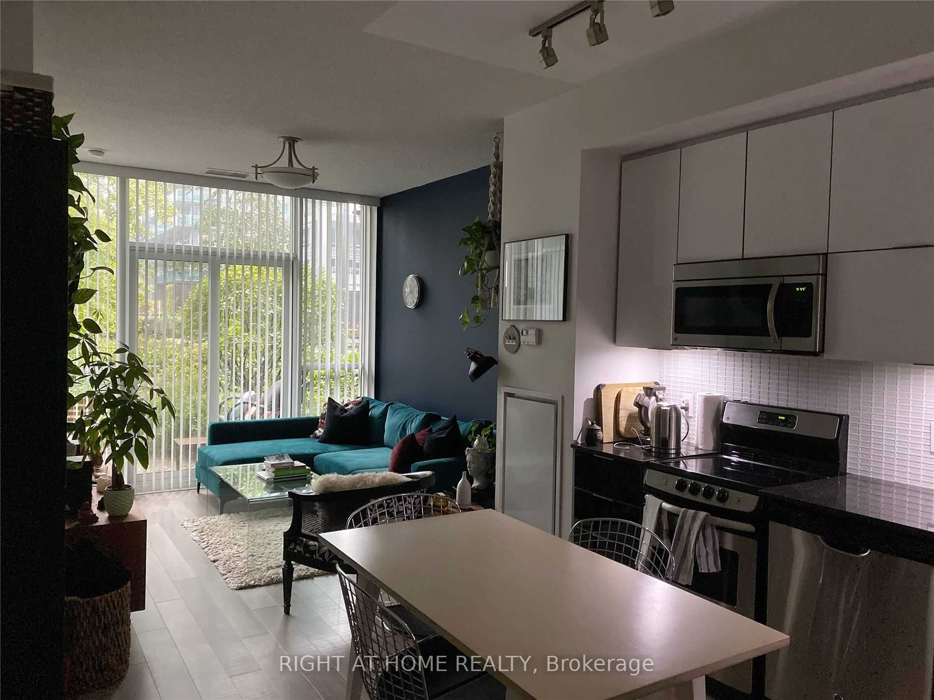 80 Marine Parade Drive 101, Toronto, ON M8V 0A3 photo 4