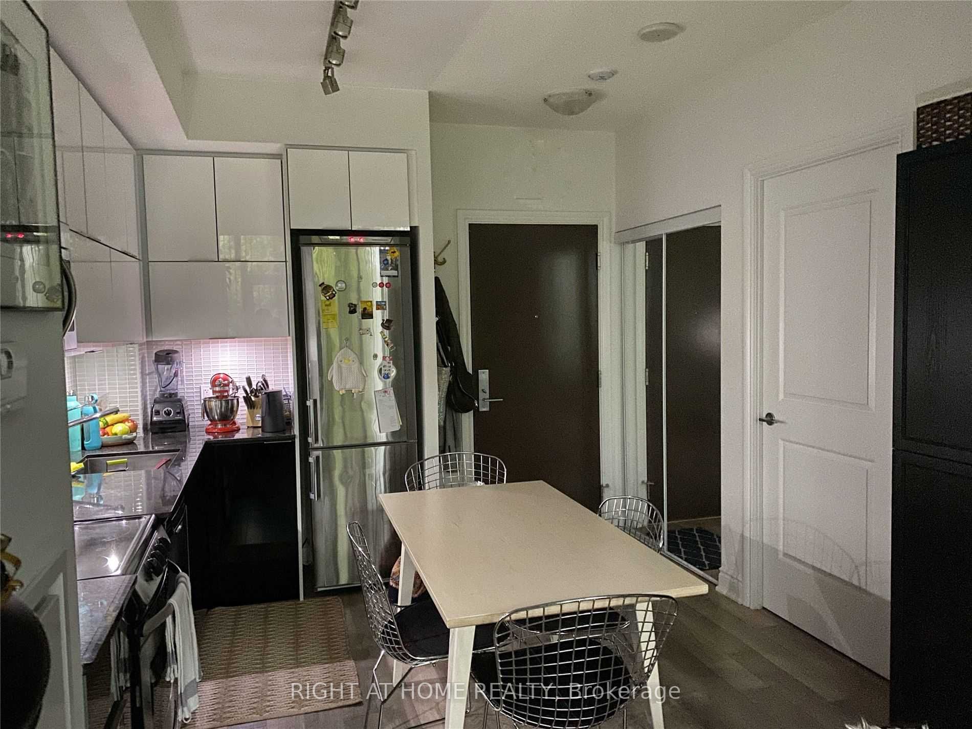 80 Marine Parade Drive 101, Toronto, ON M8V 0A3 photo 5