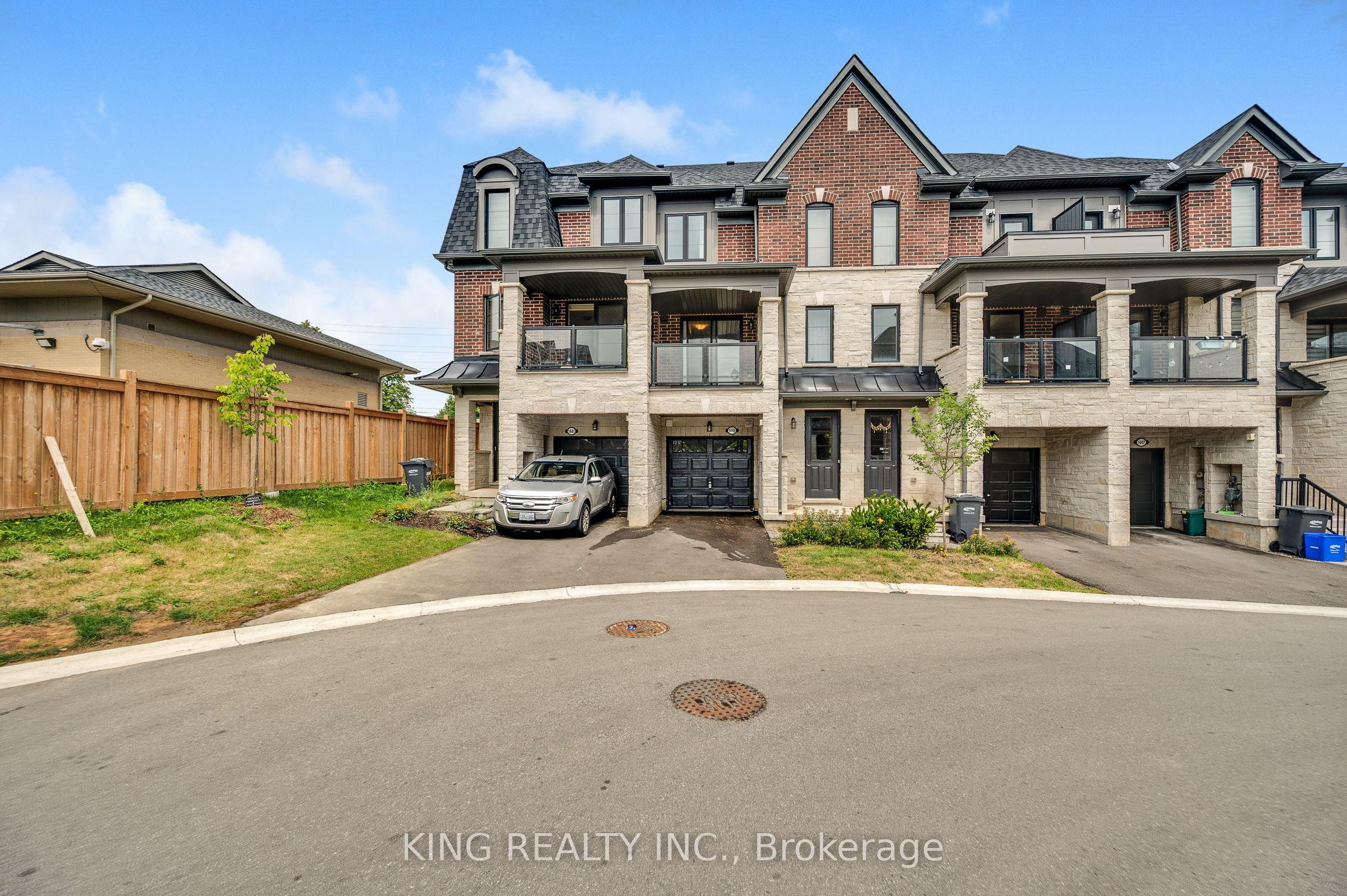 1443 National Common, Burlington, ON L7P 0V7