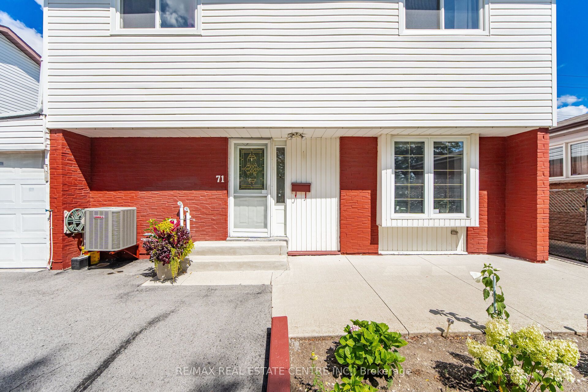 71 Sultan Pool Drive, Toronto, ON M9V 4H5 photo 3