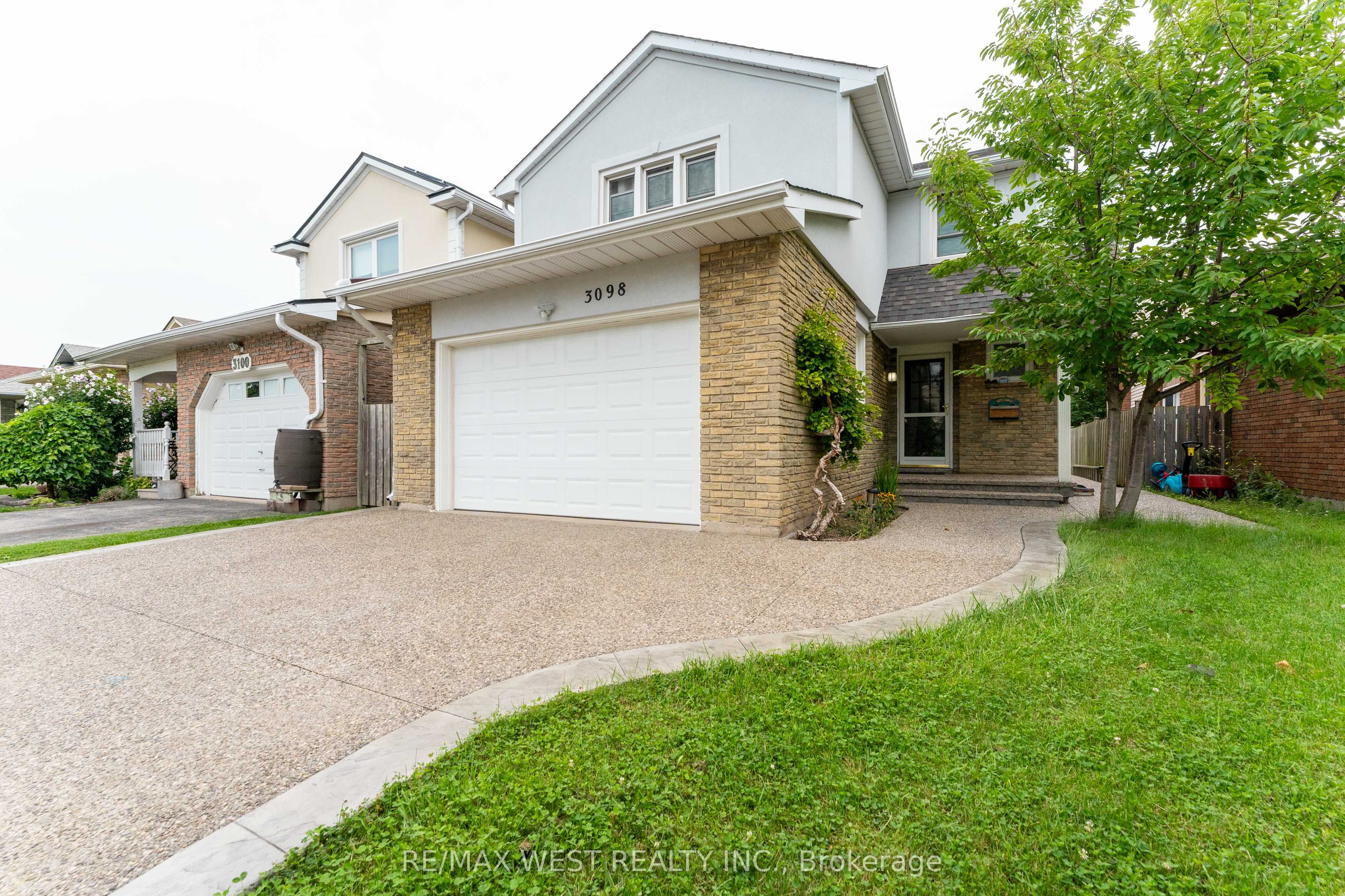 3098 Driftwood Drive, Burlington, ON L7M 1X6 photo 4