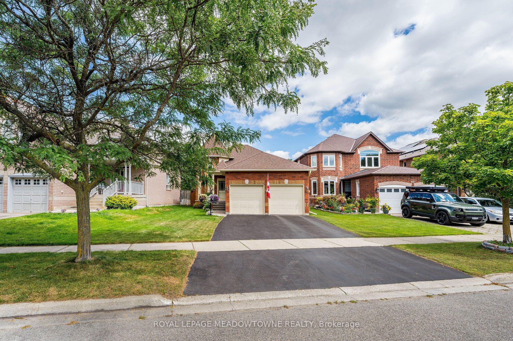 89 E Standish Street, Halton Hills, ON L7G 5W3 photo 2