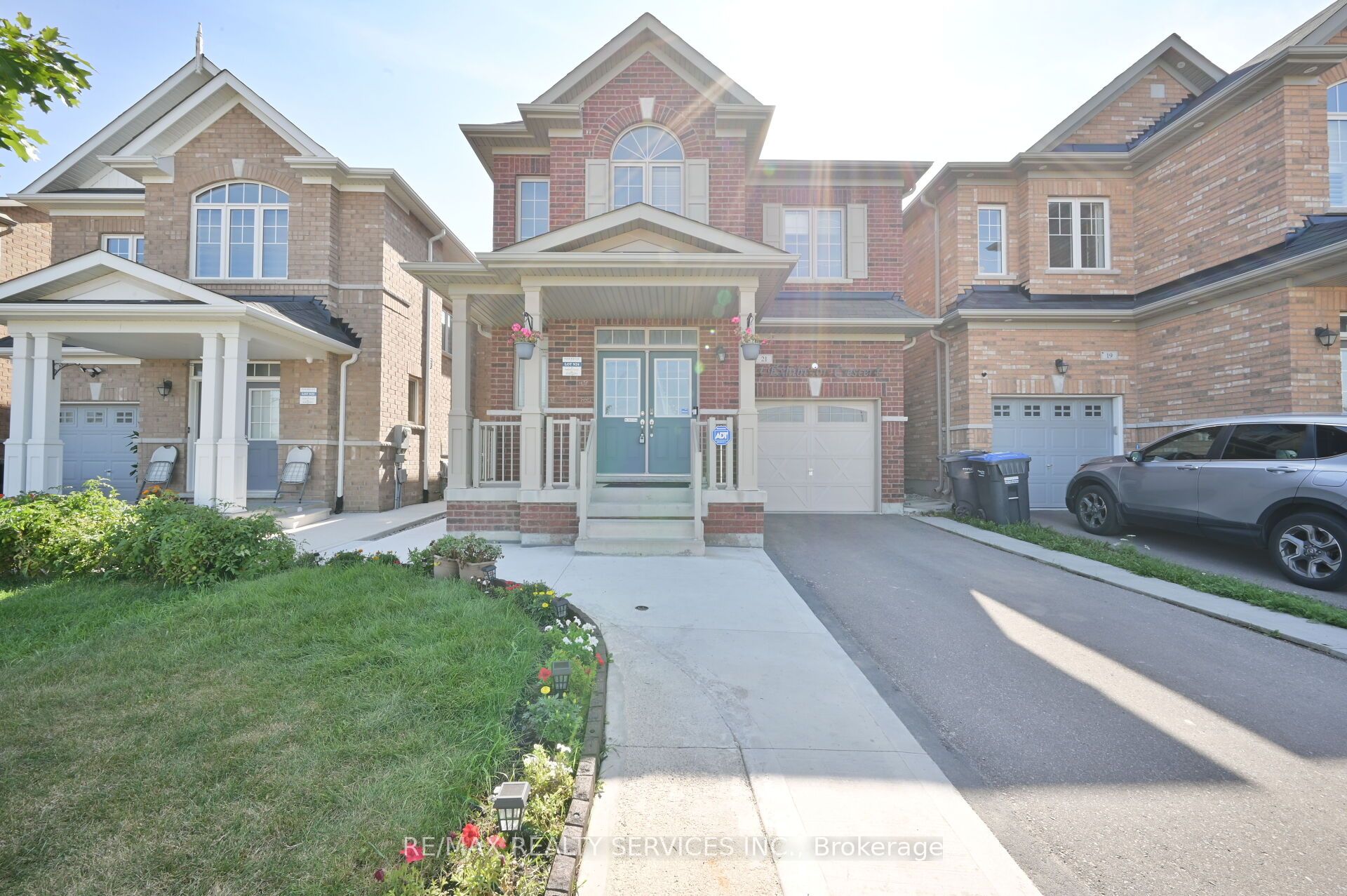 21 Exhibition Crescent, Brampton, ON L7A 4B9