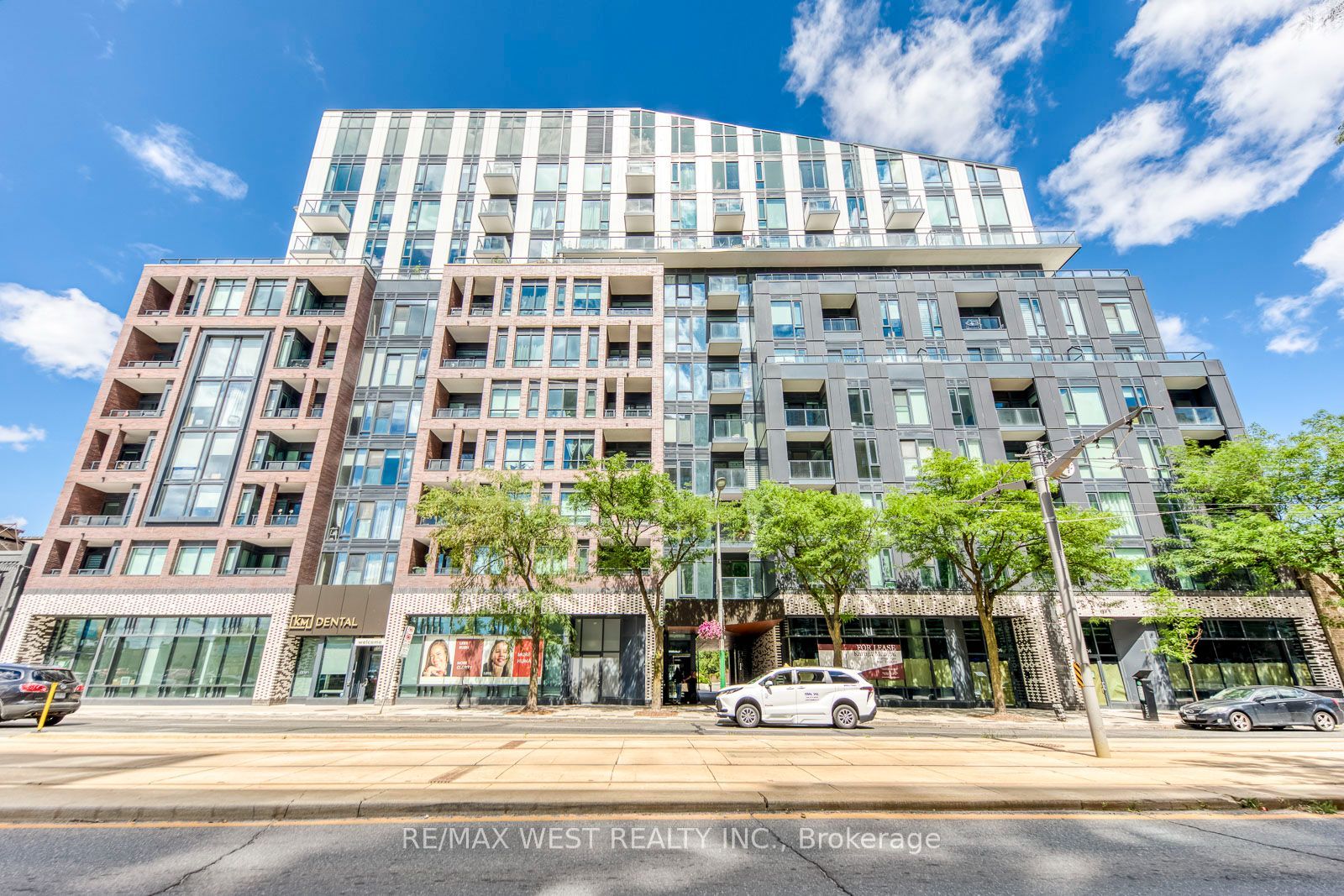 1808 St. Clair Avenue W 910, Toronto, ON M6N 0C1
