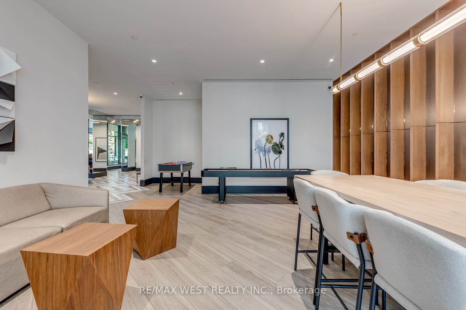 1808 St. Clair Avenue W 910, Toronto, ON M6N 0C1 photo 4