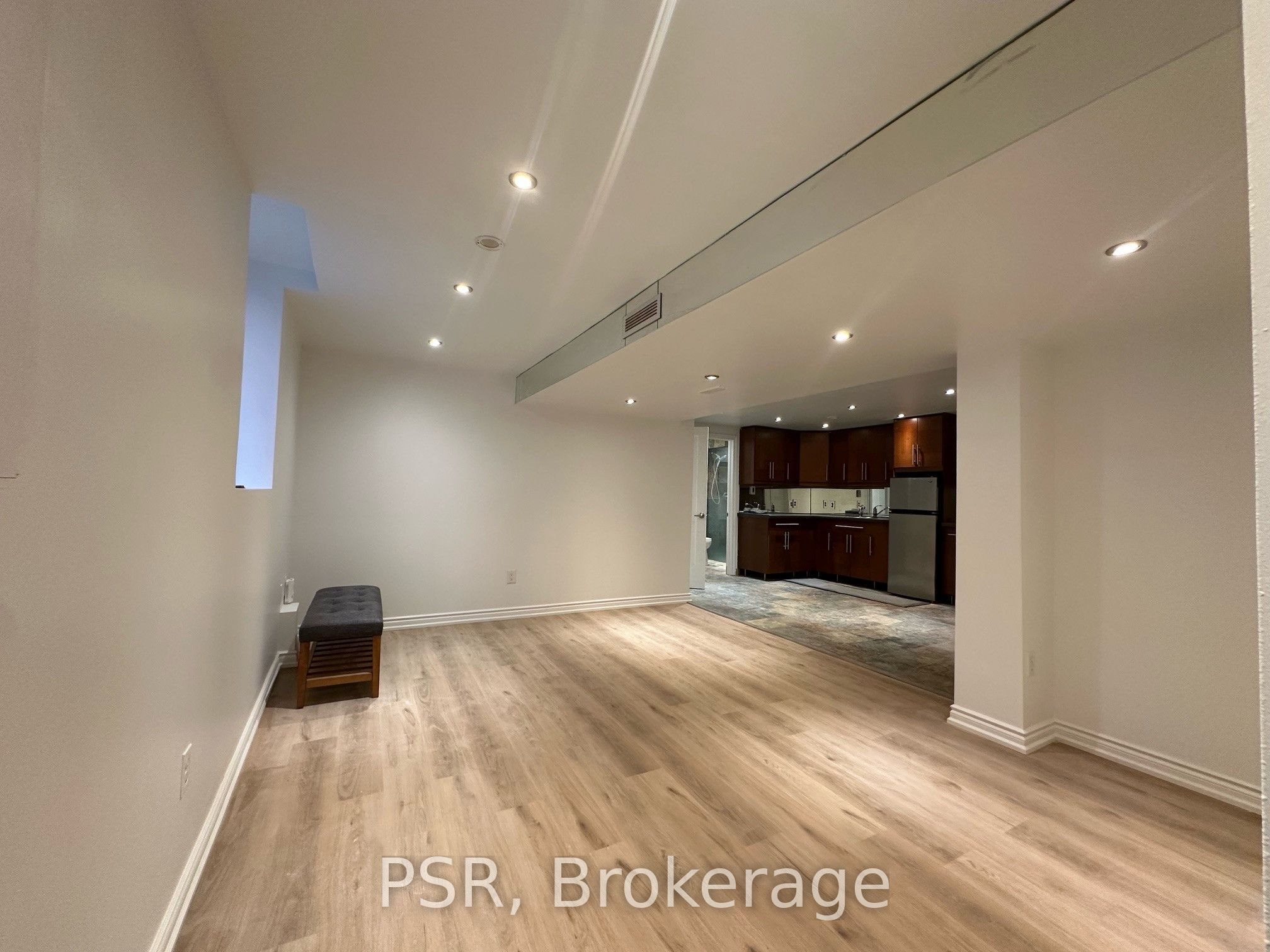 5510 Red Brush Drive Lower, Mississauga, ON L4Z 4A7 photo 2
