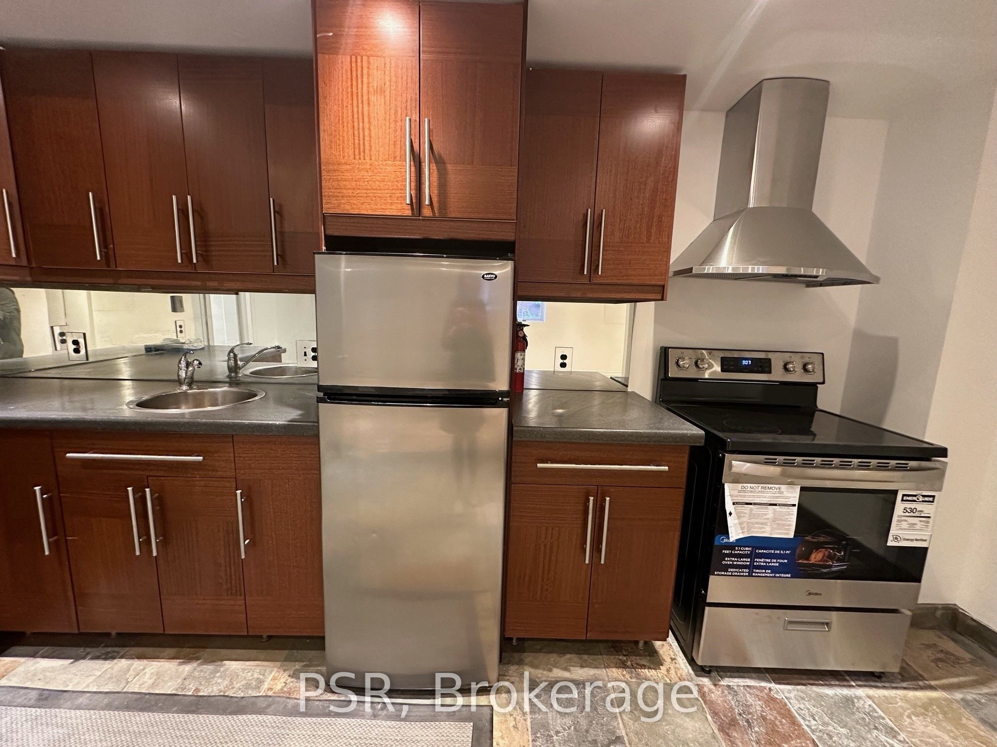 5510 Red Brush Drive Lower, Mississauga, ON L4Z 4A7 photo 5