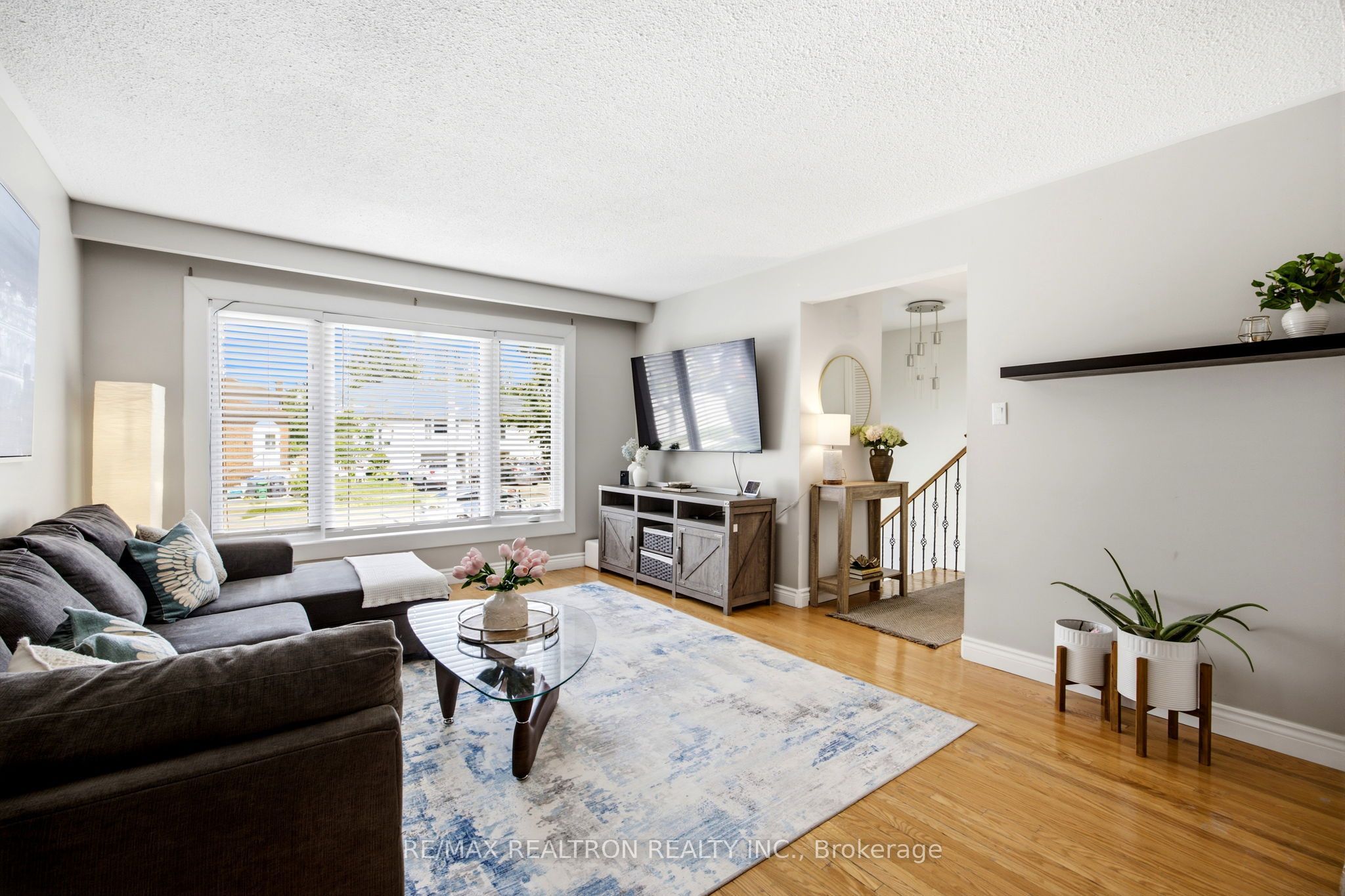 118 Surbray Grove, Mississauga, ON L5B 2E1 photo 4