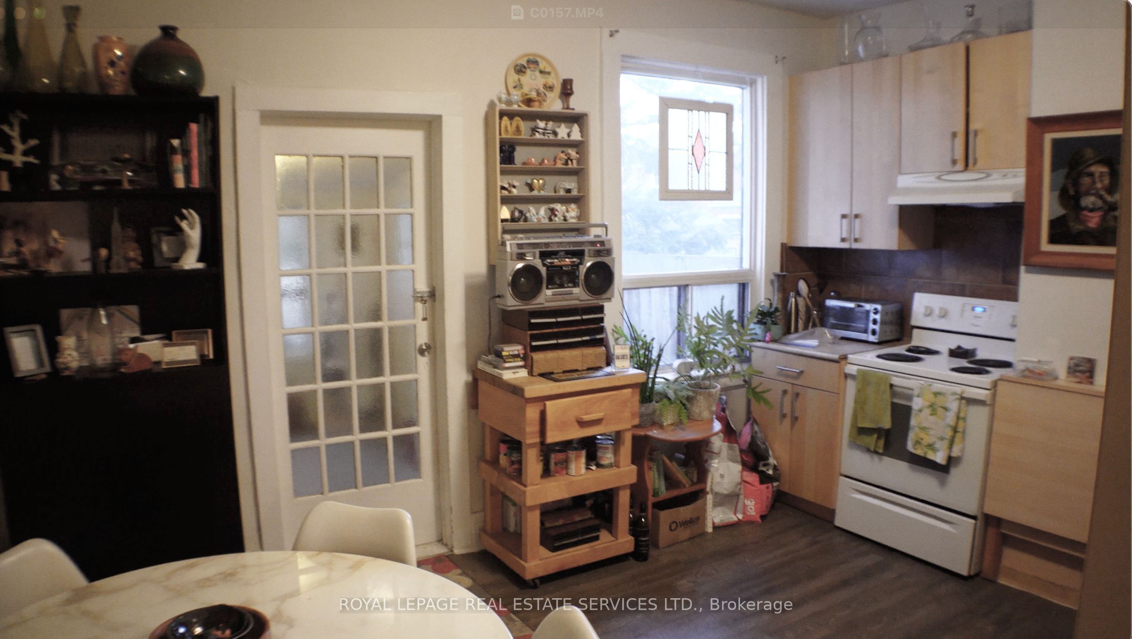 2 Saint Marks Road, Toronto, ON M6S 2H6 photo 3